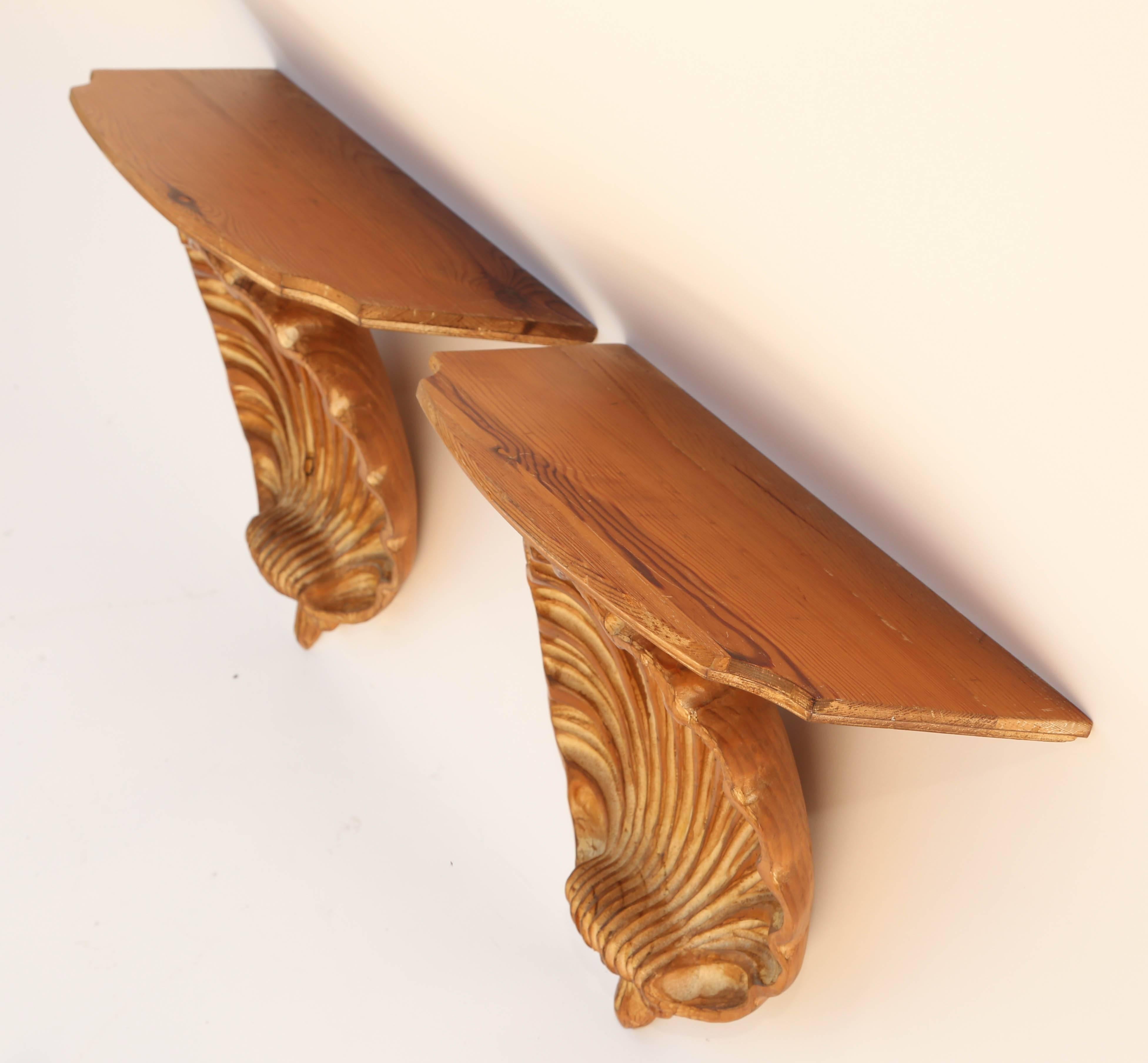 Pine Pair of Scallop Shell Wall Shelves