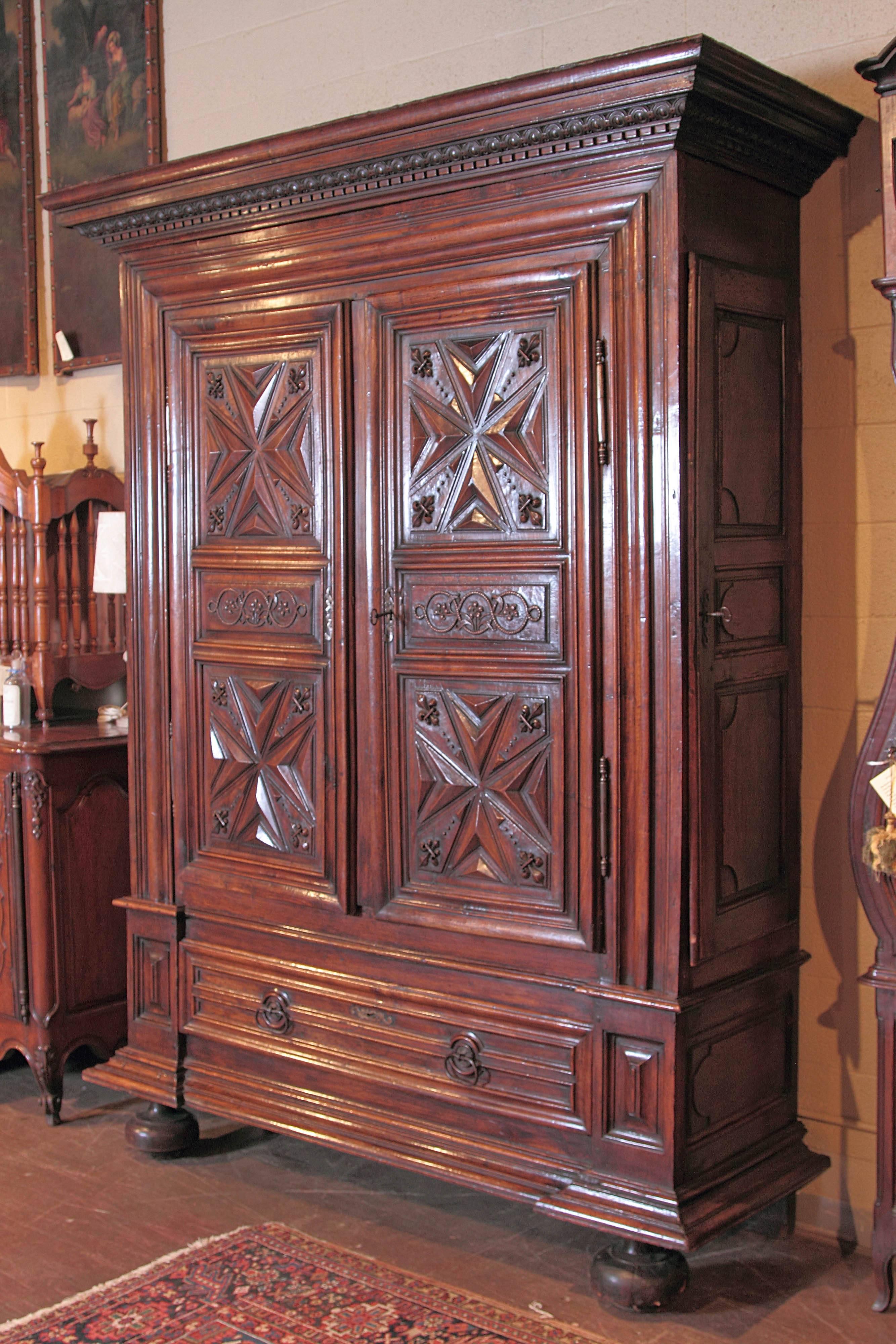 armoire louis xiii