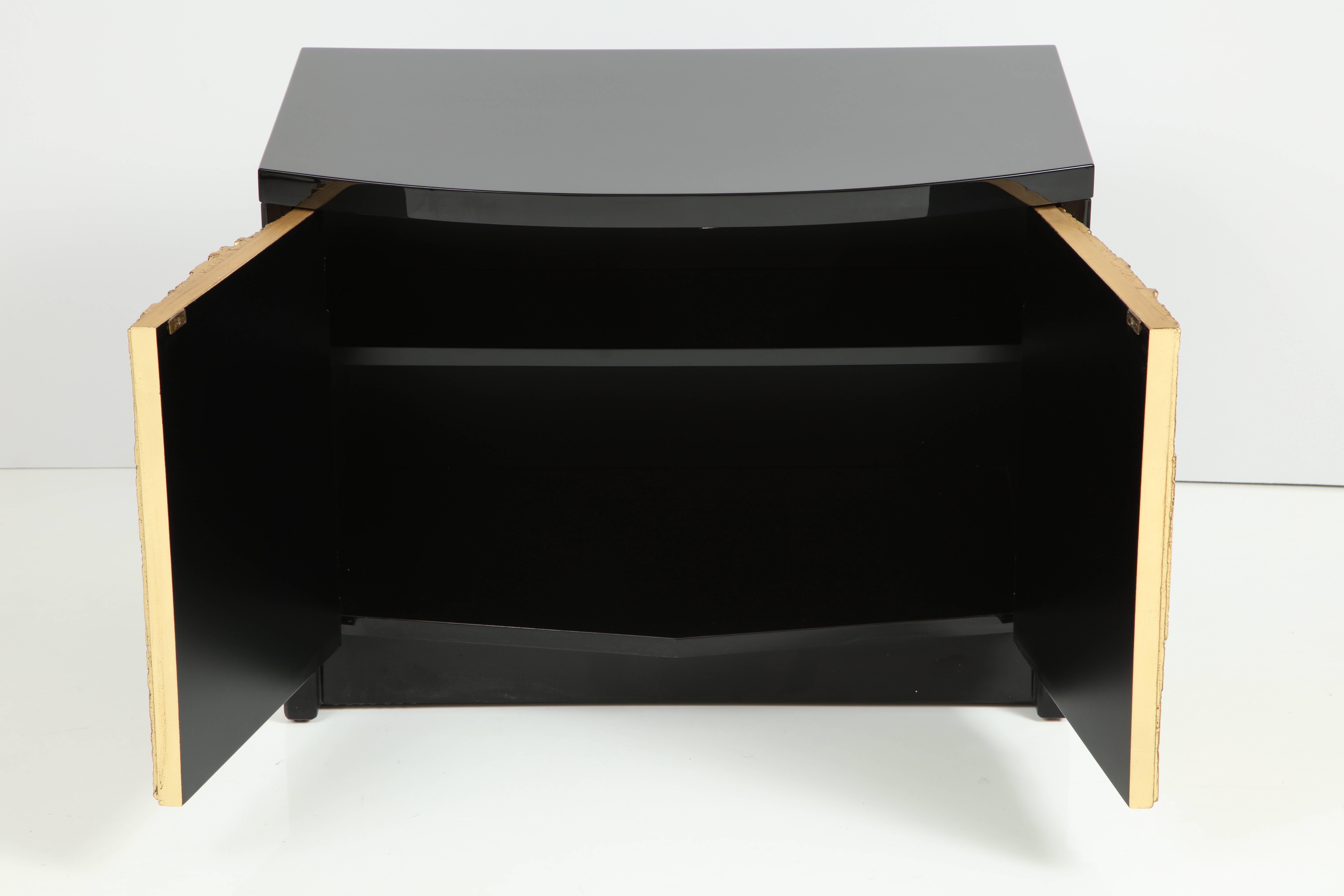 20th Century Brutalist Style Black Lacquer and Gold Leaf Nightstands For Sale