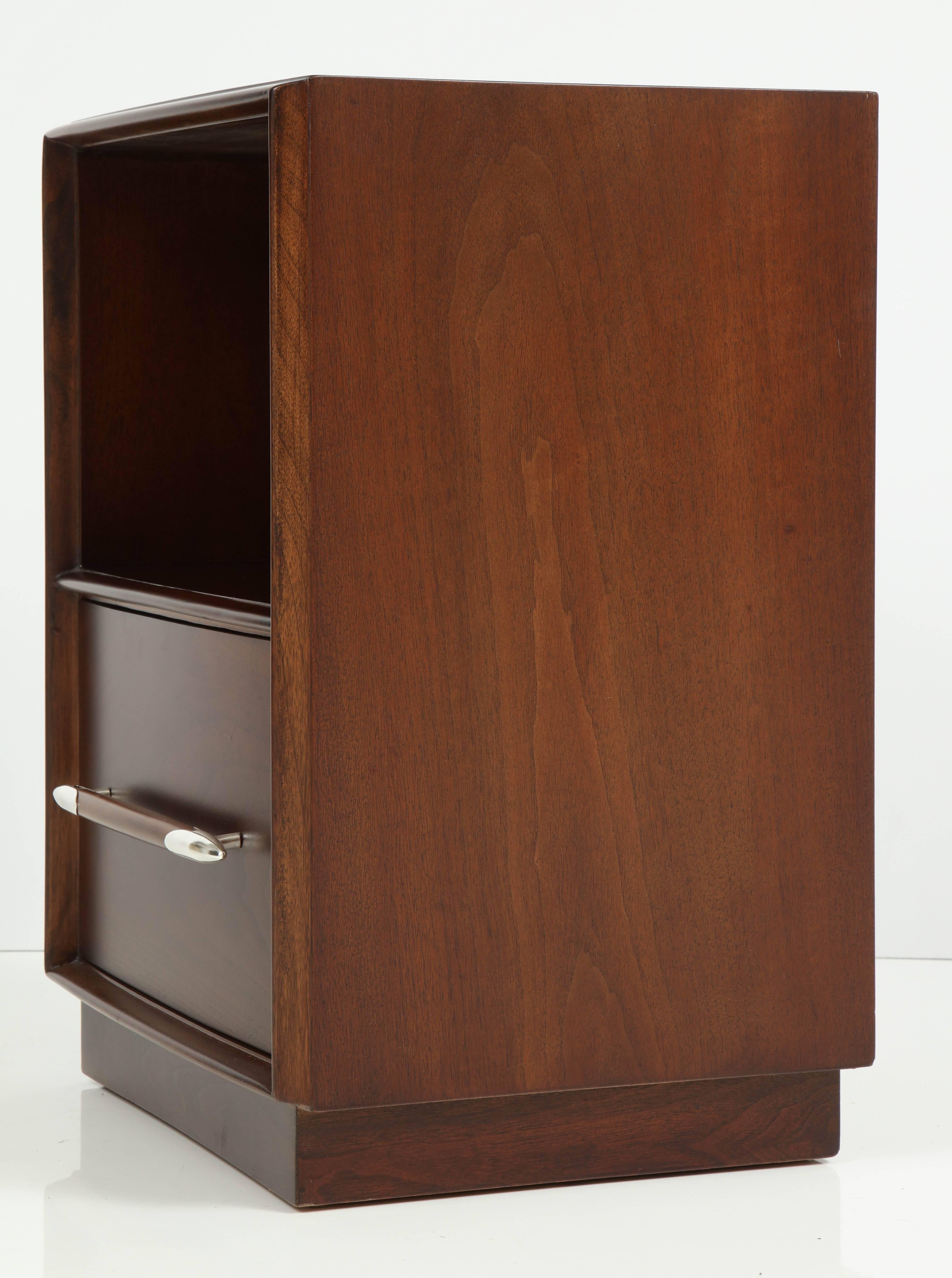 Robsjohn-Gibbings for Widdicomb Nightstands In Excellent Condition In New York, NY