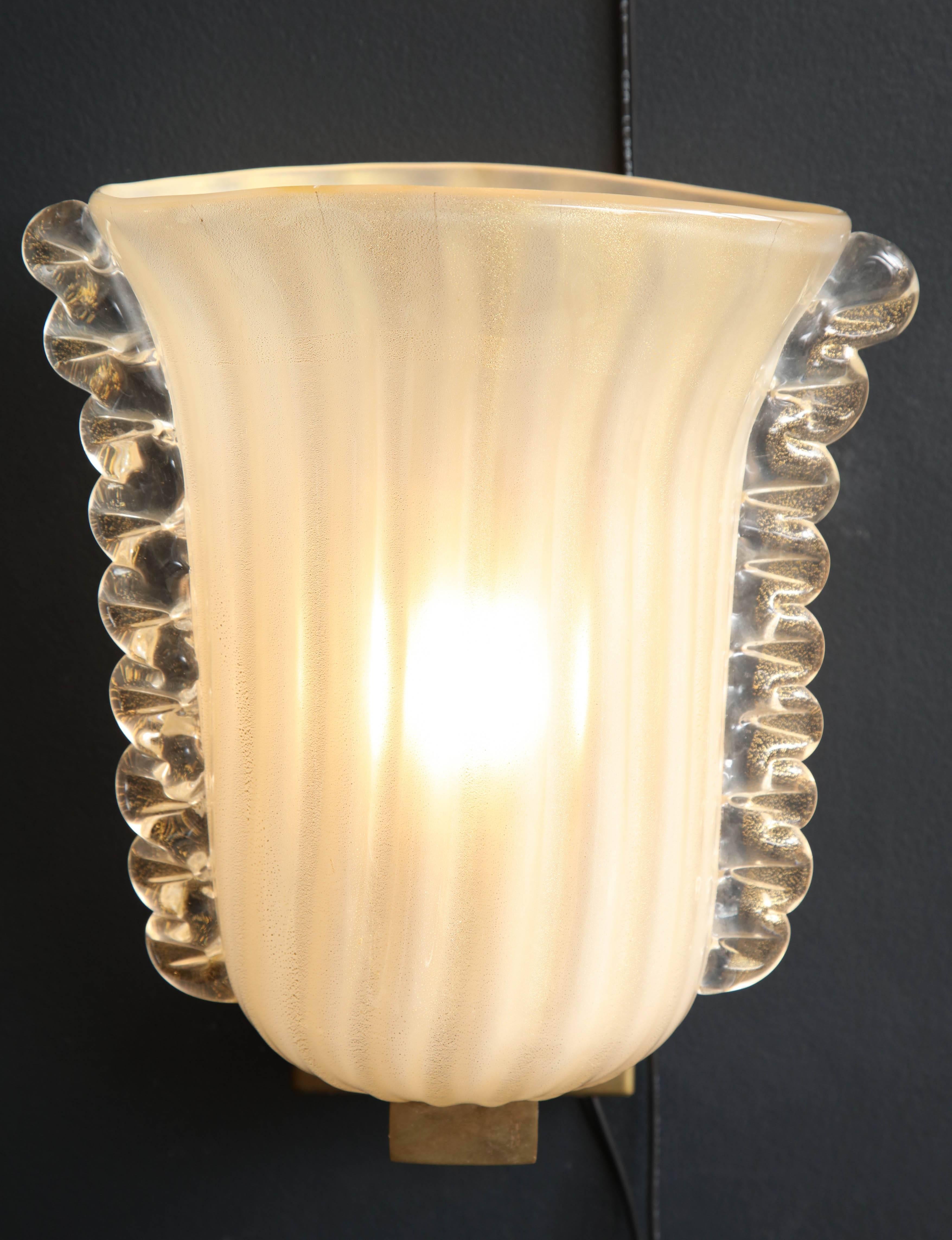 Pair of Italian Ivory with Infused Gold Murano Glass and Brass Sconces 3