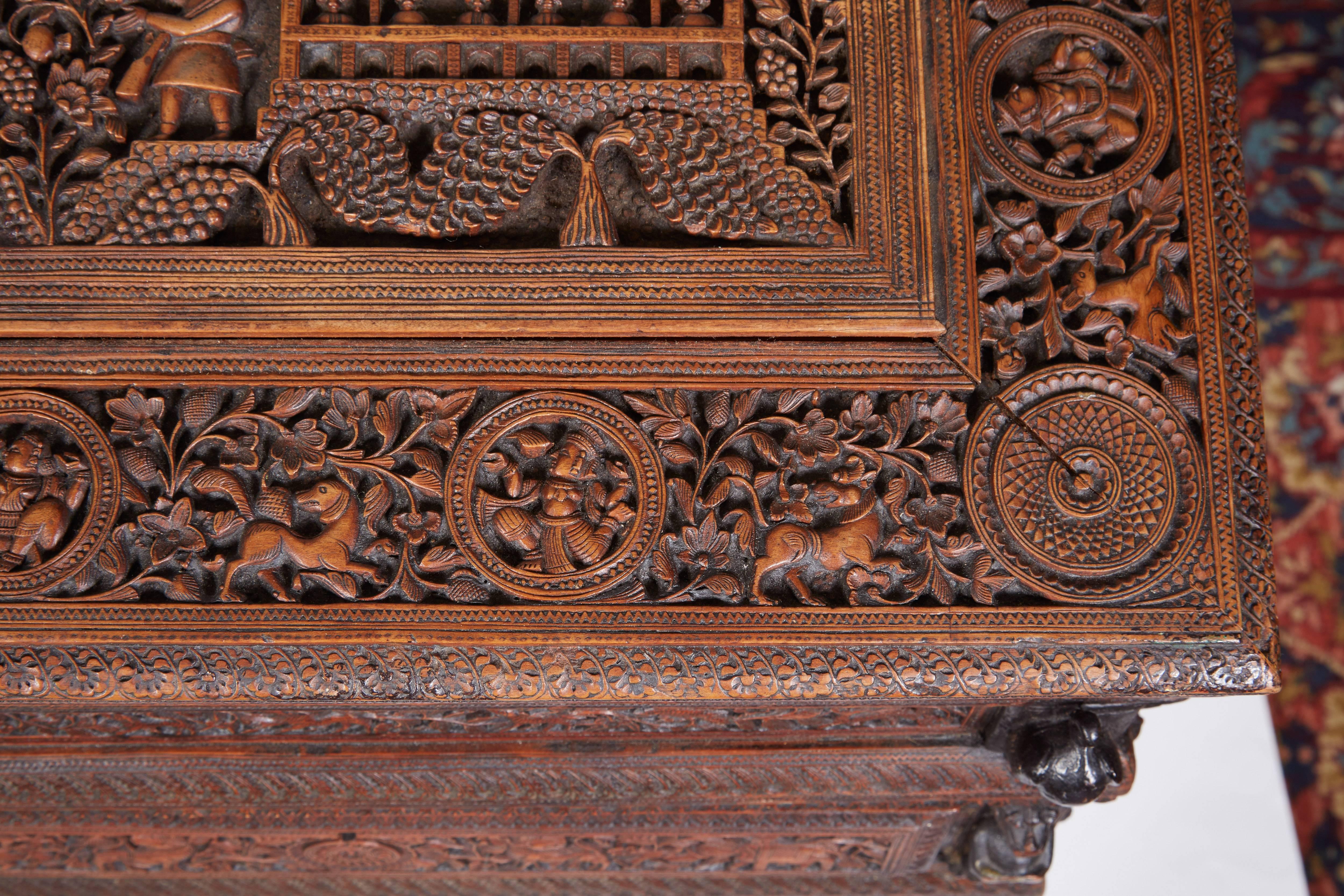 Exquisite Anglo-Indian Sandalwood Carved Writing Desk Mysore, South India In Excellent Condition In New York, NY