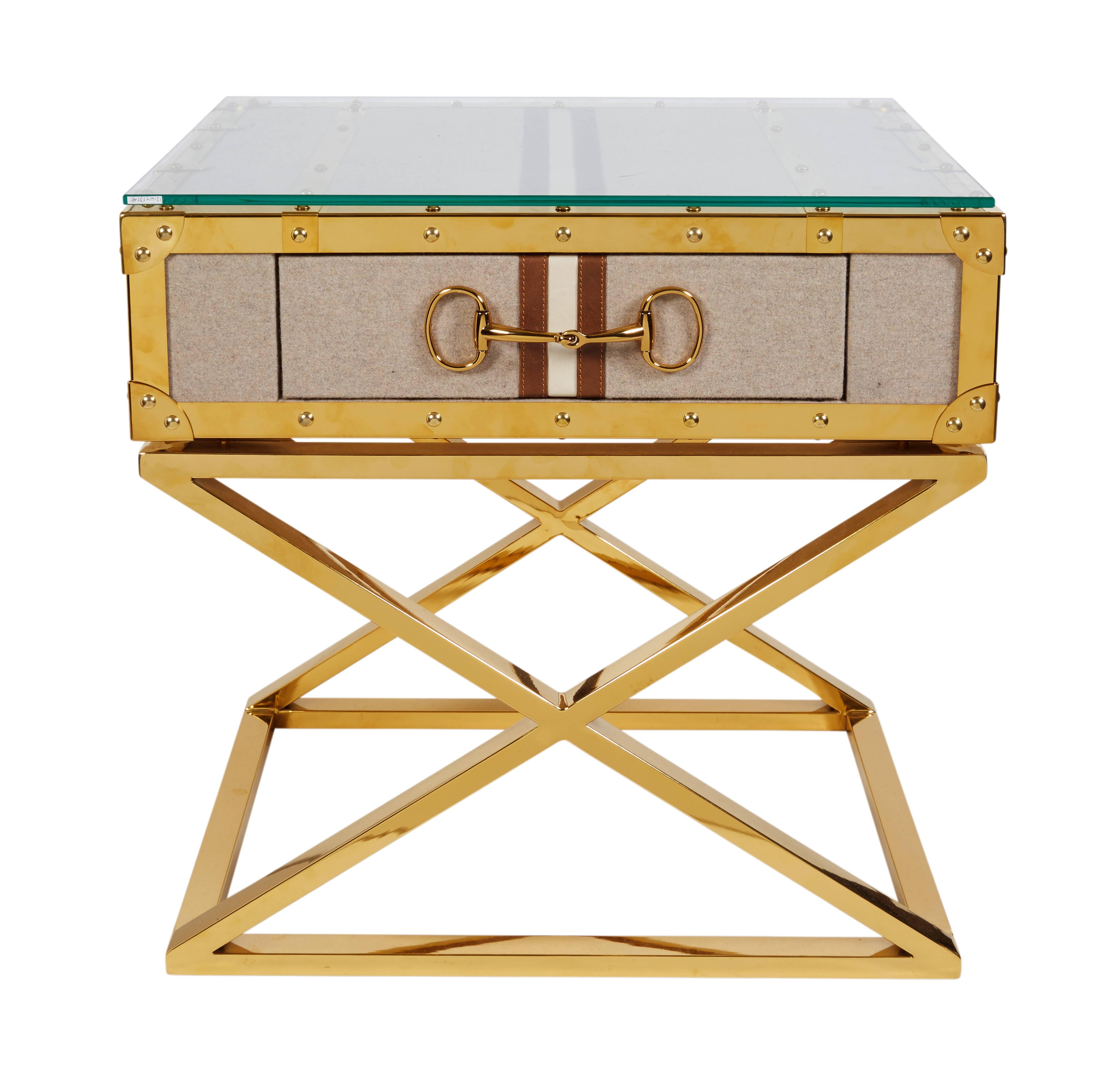 Pair of contemporary / modern Gucci inspired polished brass side tables or nightstands.

Very high quality.

circa 2000-2002.

Made from polished brass, felt, stitched leather and oak interior.