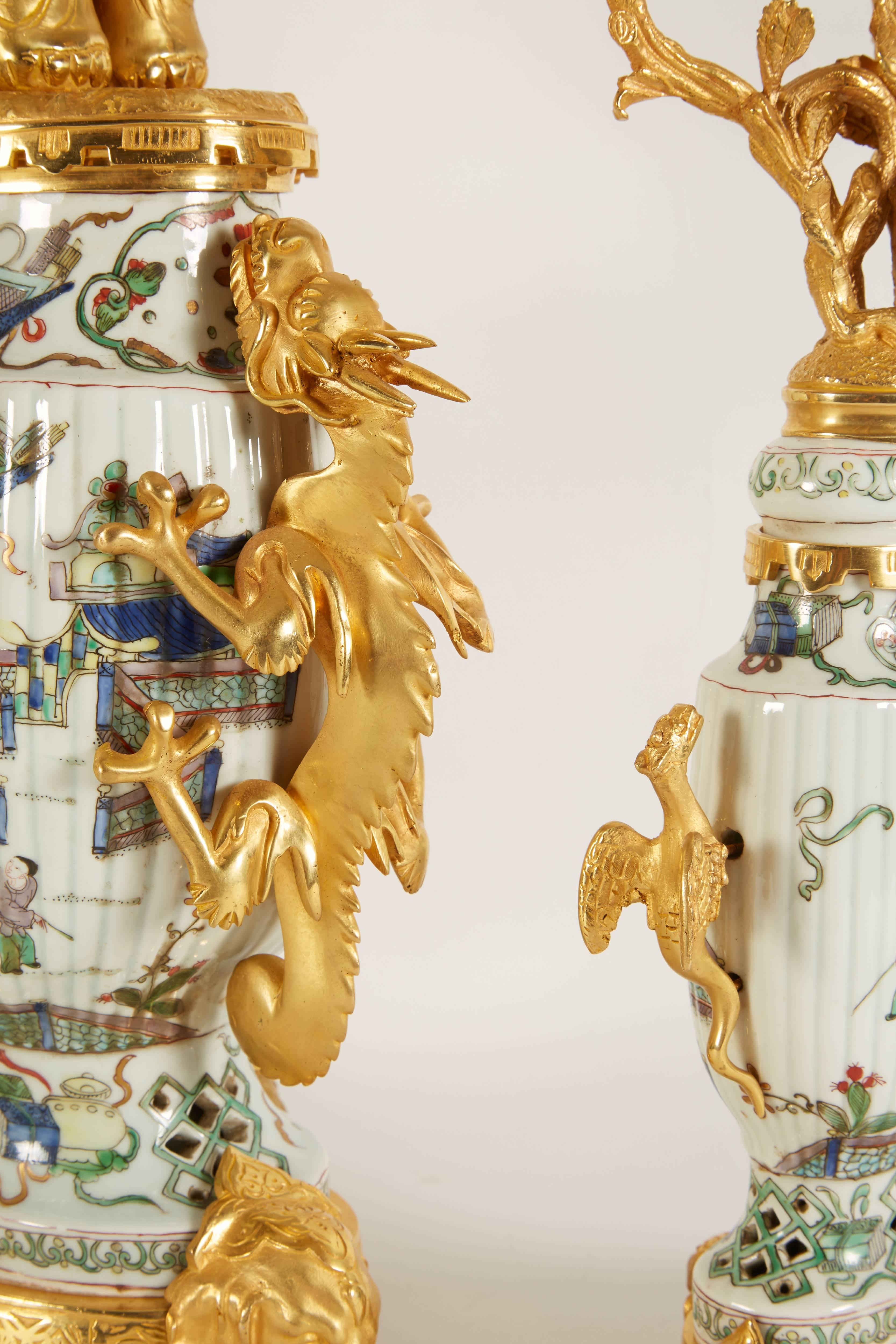 French Japonisme Ormolu-Mounted Chinese Famile Verte Porcelain Clock Garniture 2