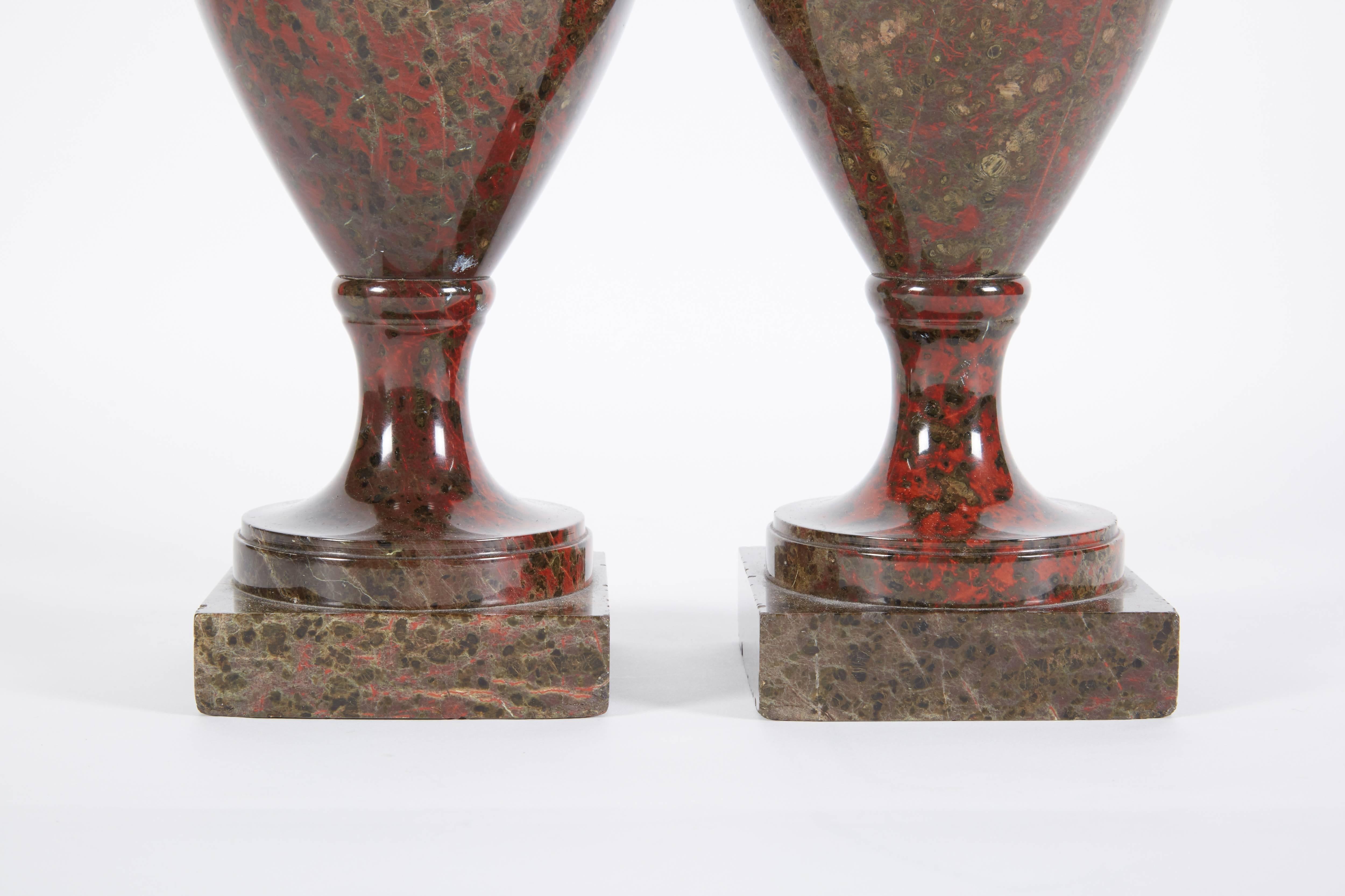 Italian A Pair Of Neoclassical Lizard Serpentine Vases, Cornwall, England 19th century