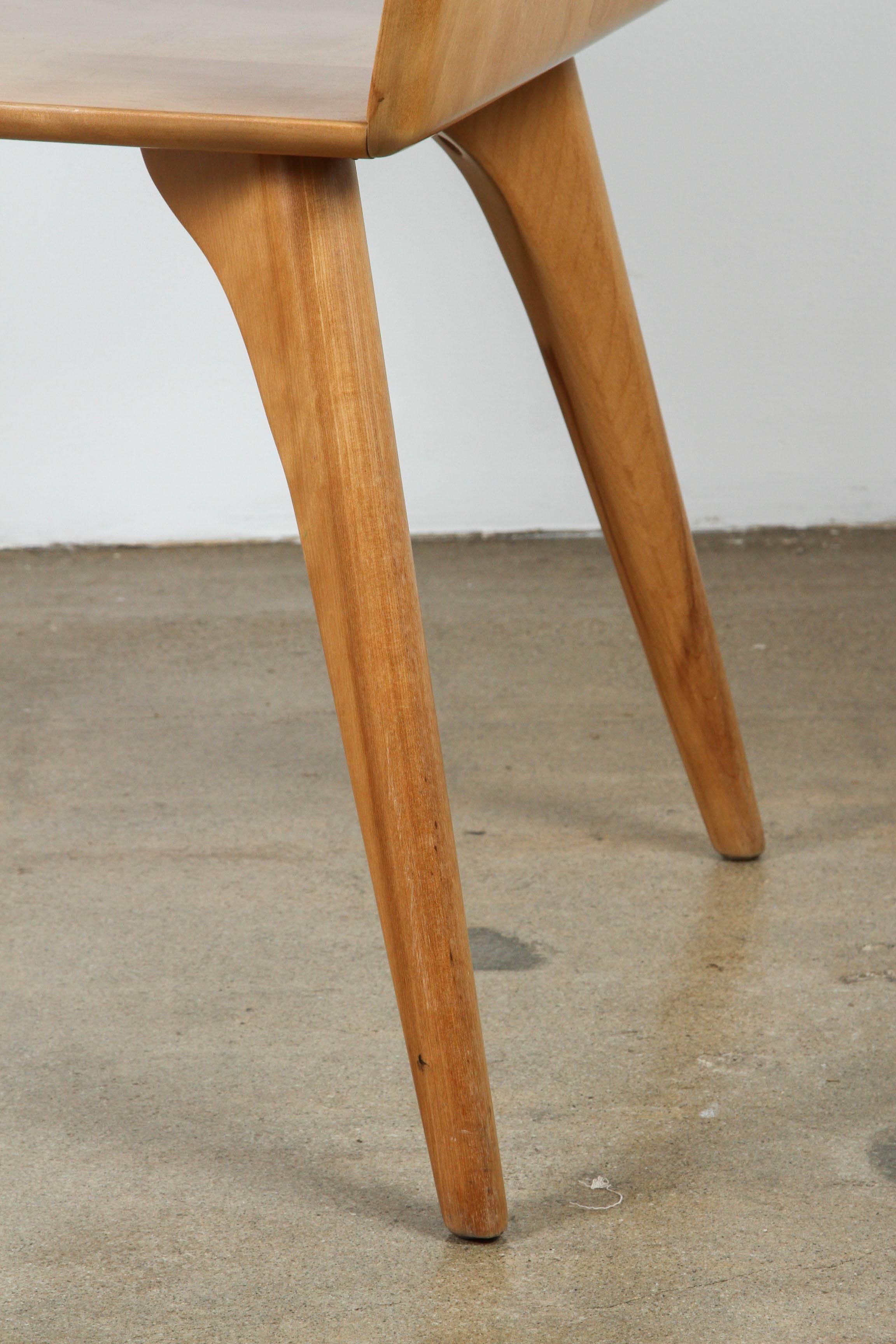 Heywood-Wakefield Side Table In Good Condition For Sale In Santa Monica, CA