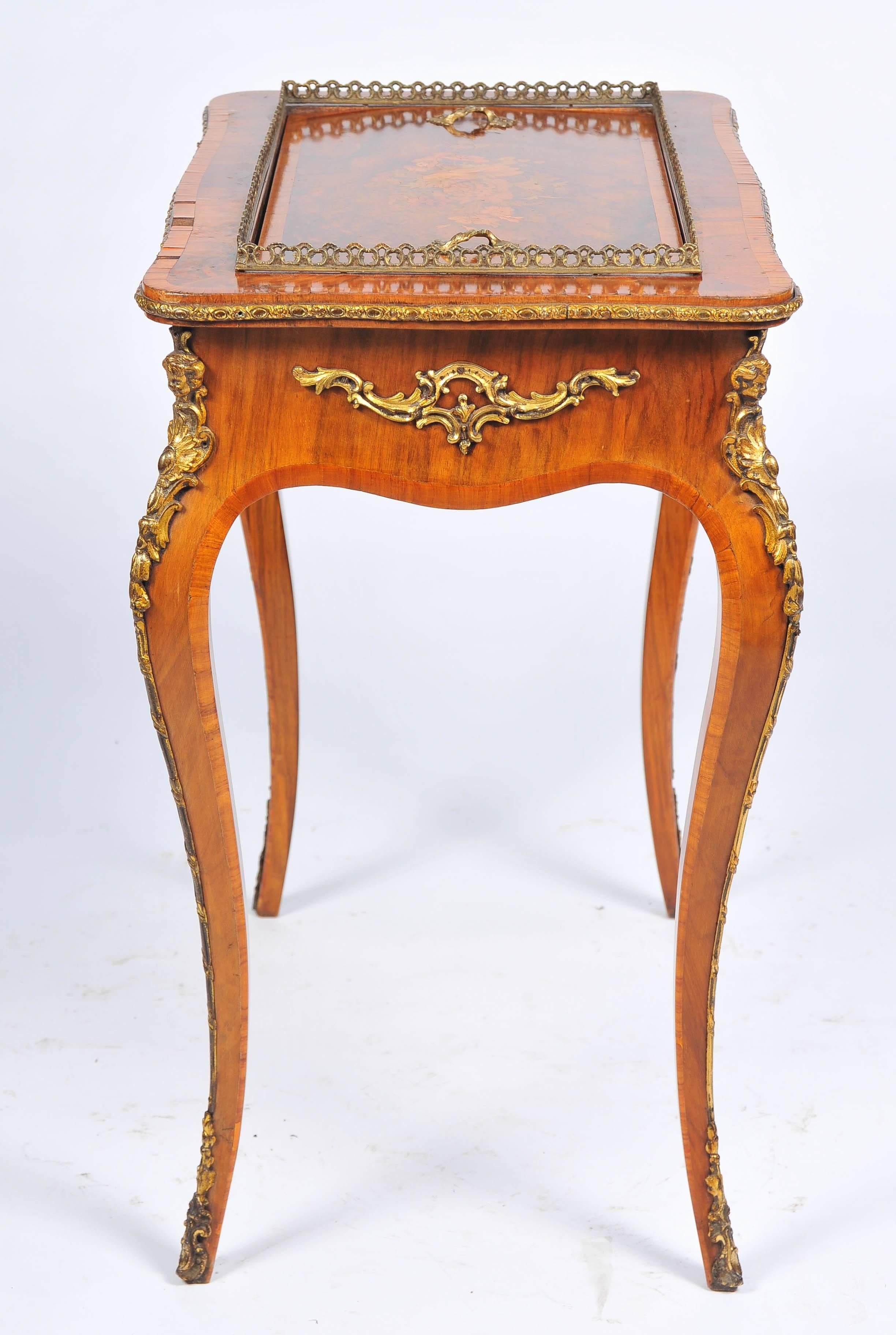 Victorian Marquetry Jardiniere / Side Table In Good Condition In Brighton, Sussex