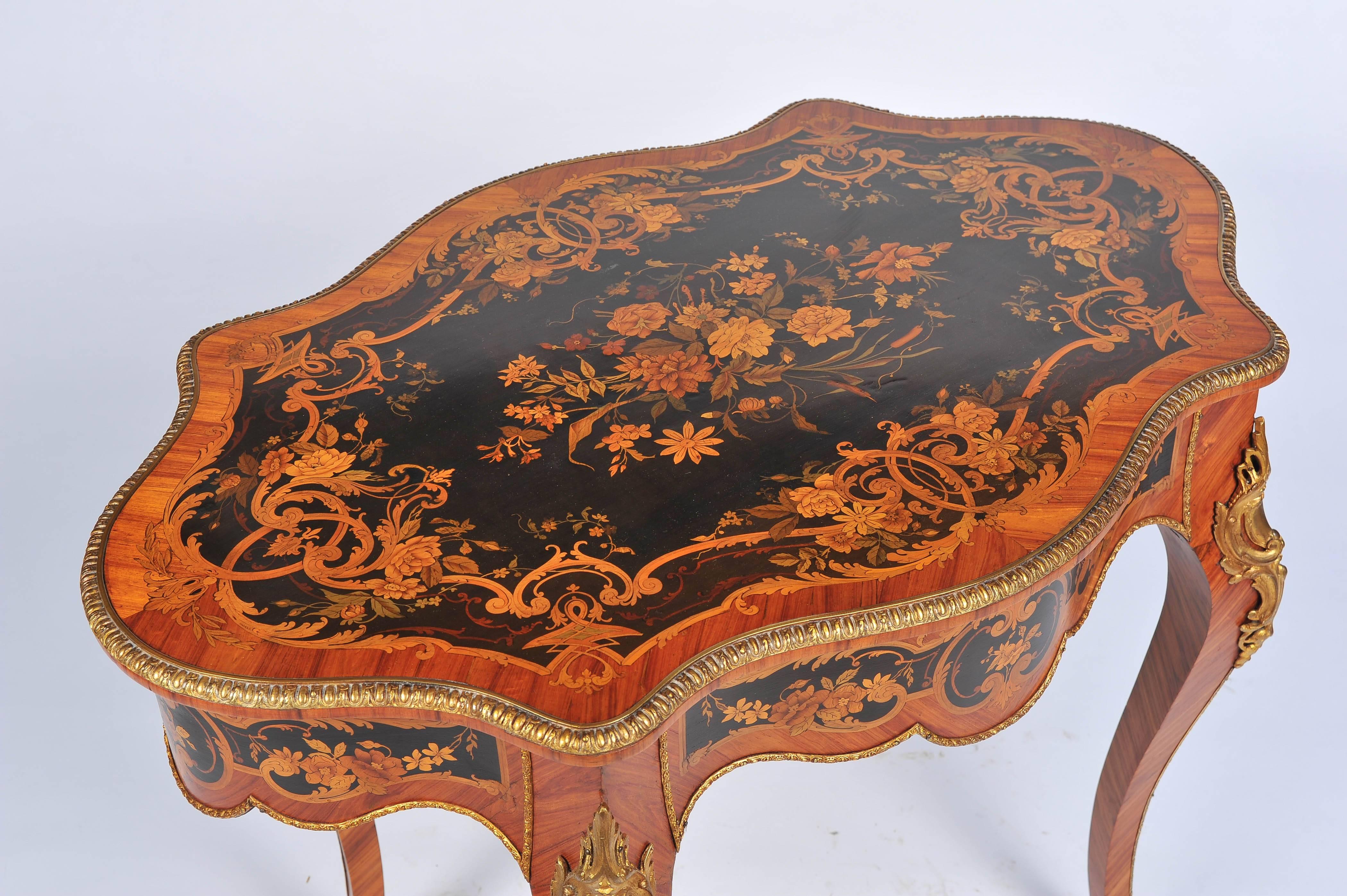 Kingwood 19th Century Marquetry Centre Table, Louis XV Style For Sale