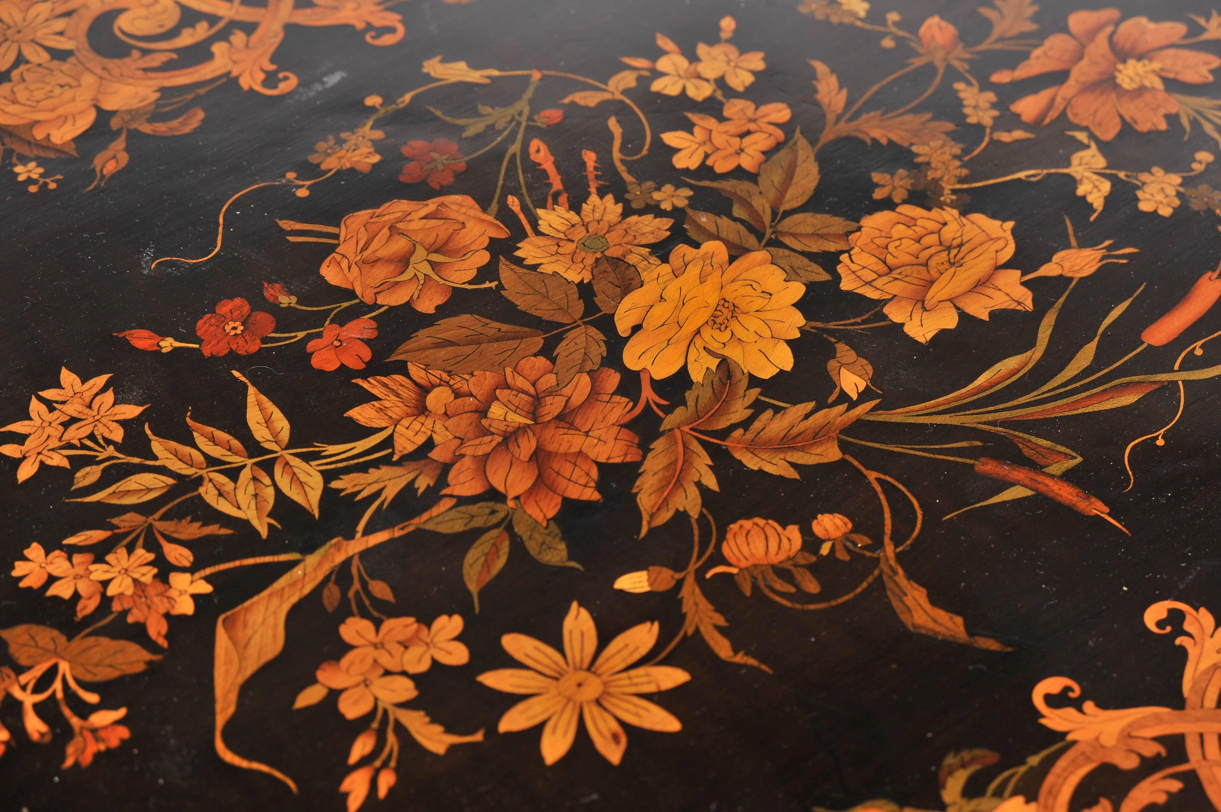 19th Century Marquetry Centre Table, Louis XV Style For Sale 1