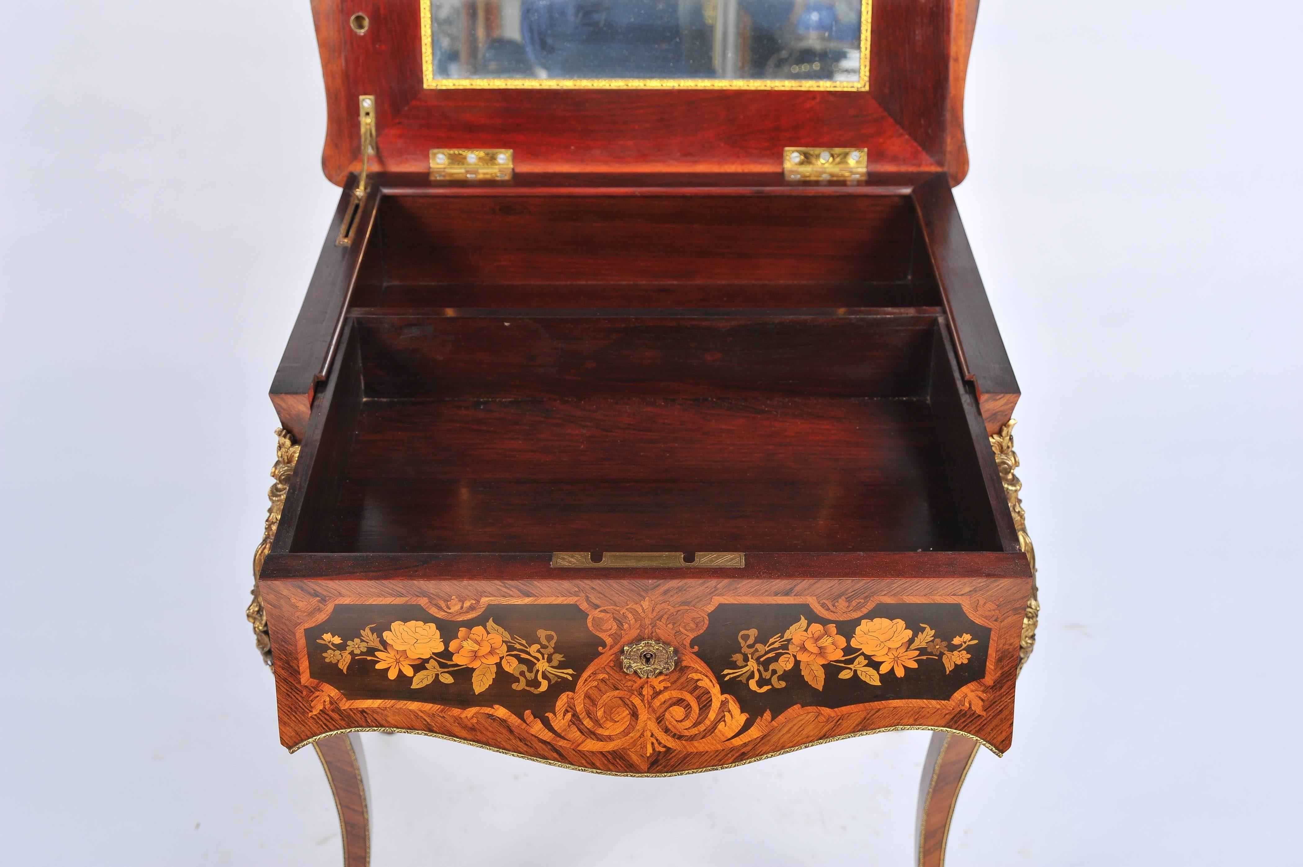 Louis XV Style Side / Dressing Table, 19th Century In Good Condition For Sale In Brighton, Sussex