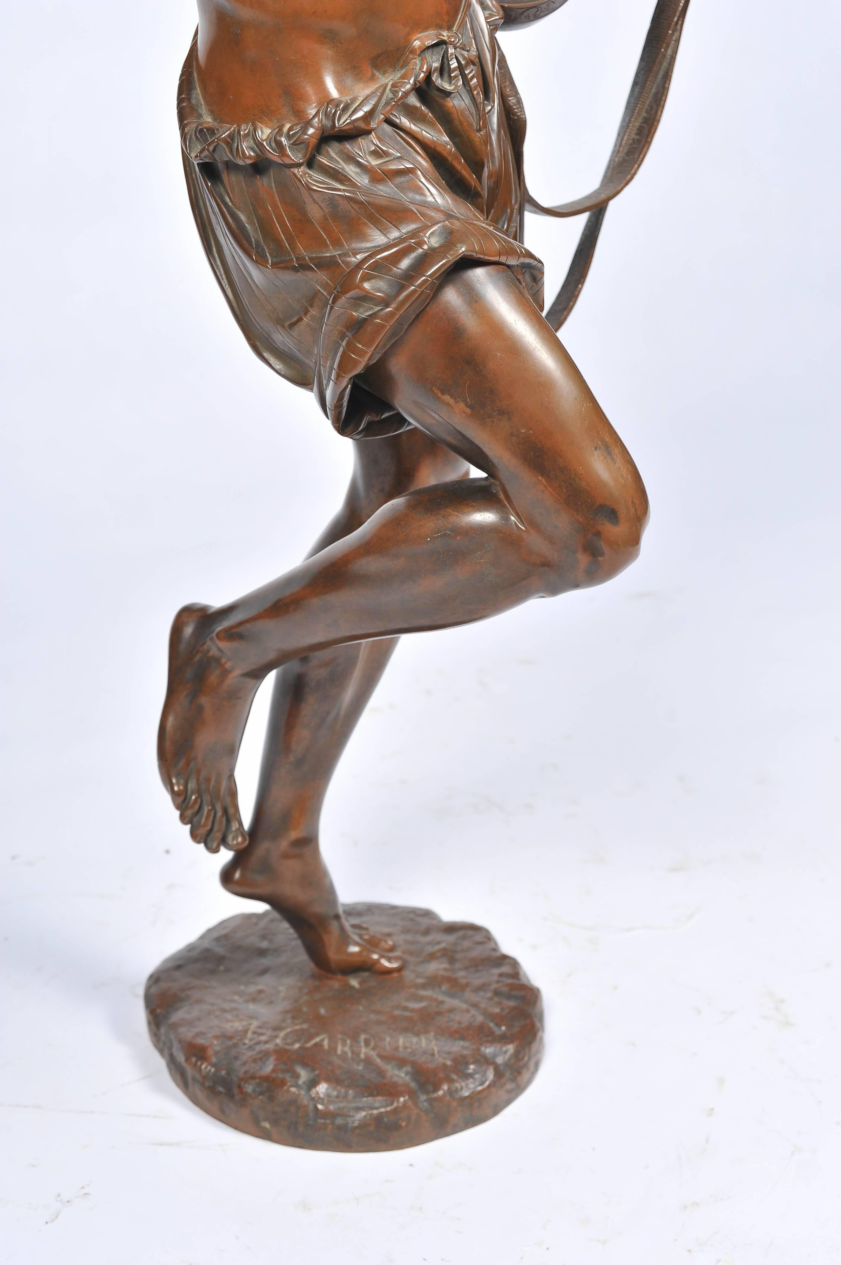 Große Bronze des 19. Jahrhunderts  Mandolinenspieler im Angebot 3