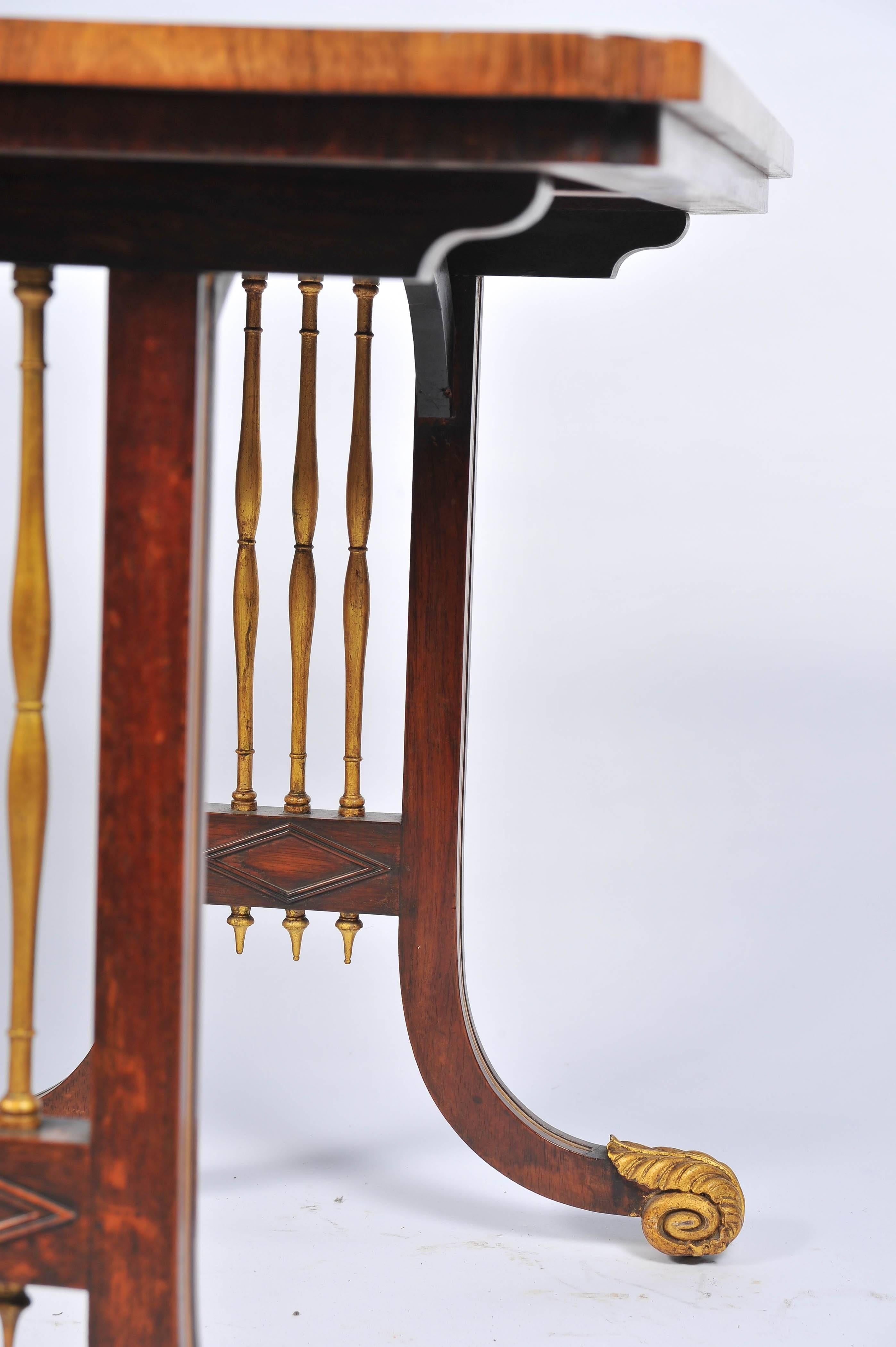 Table d'appoint Regency en bois de rose, à la manière de « Gillows » en vente 1