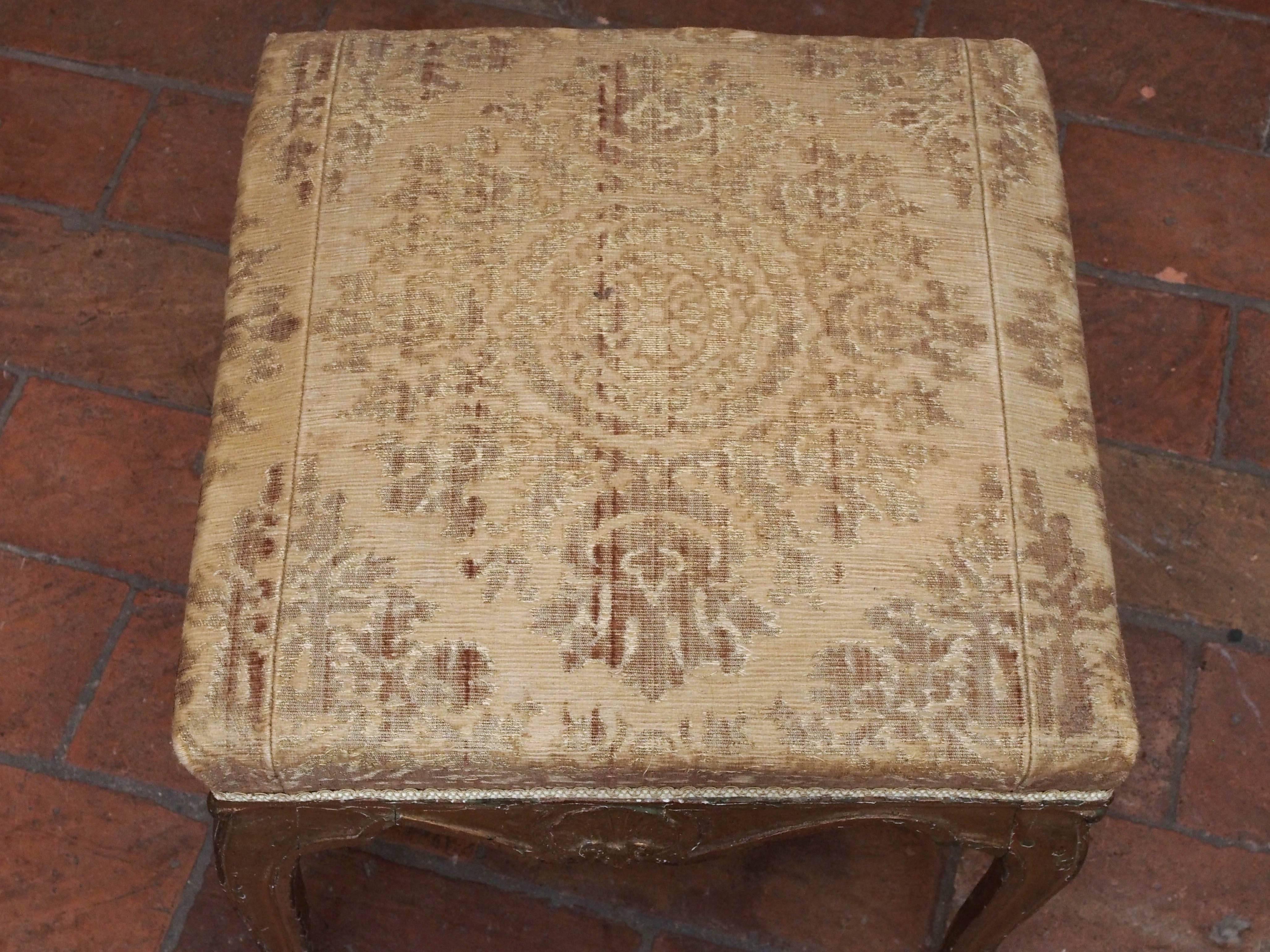 Hand-Carved 18th Century French Louis XIV-Regence Stool For Sale