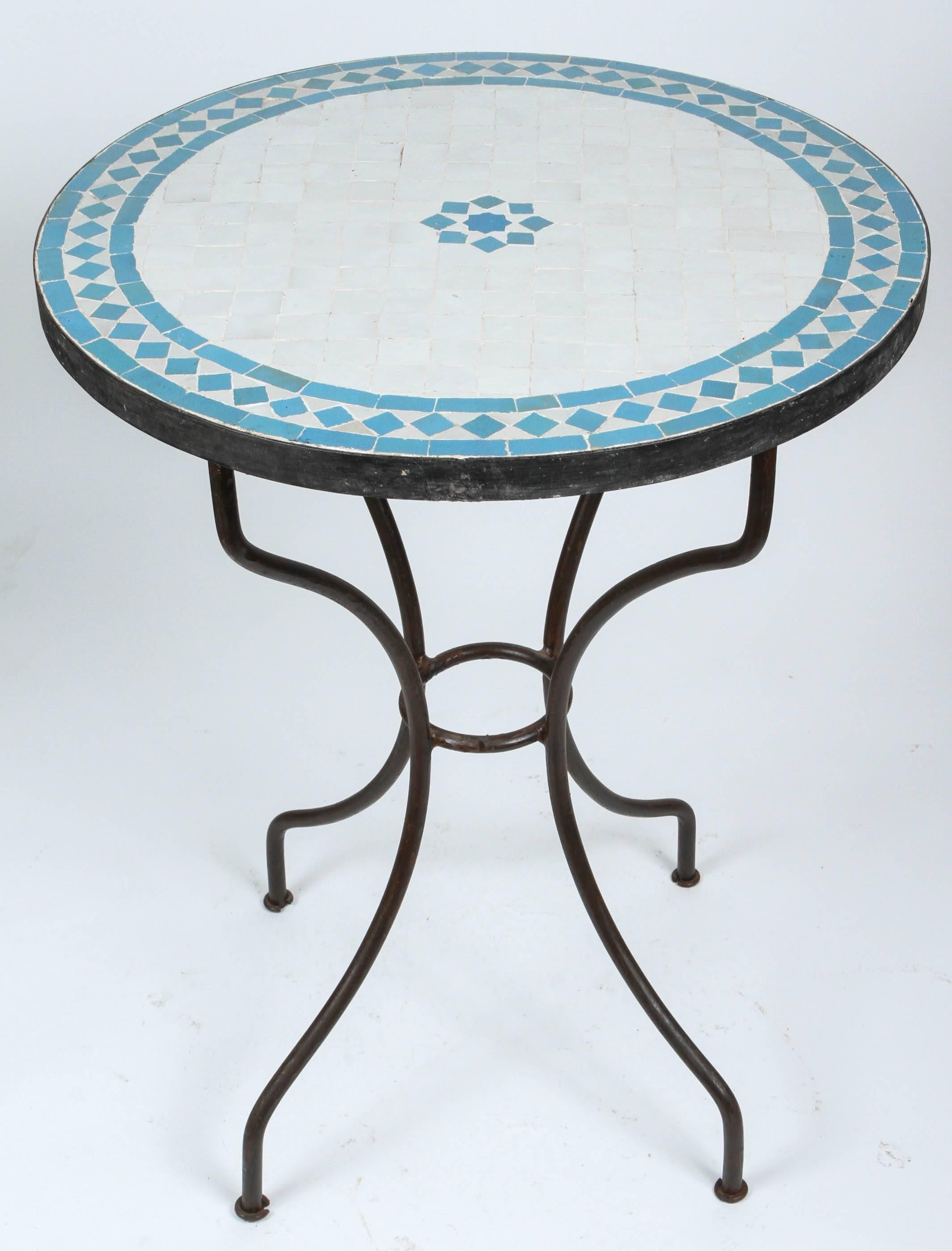 Moroccan Mosaic Turquoise Blue Tile Bistro Table Iron Base (Marokkanisch)