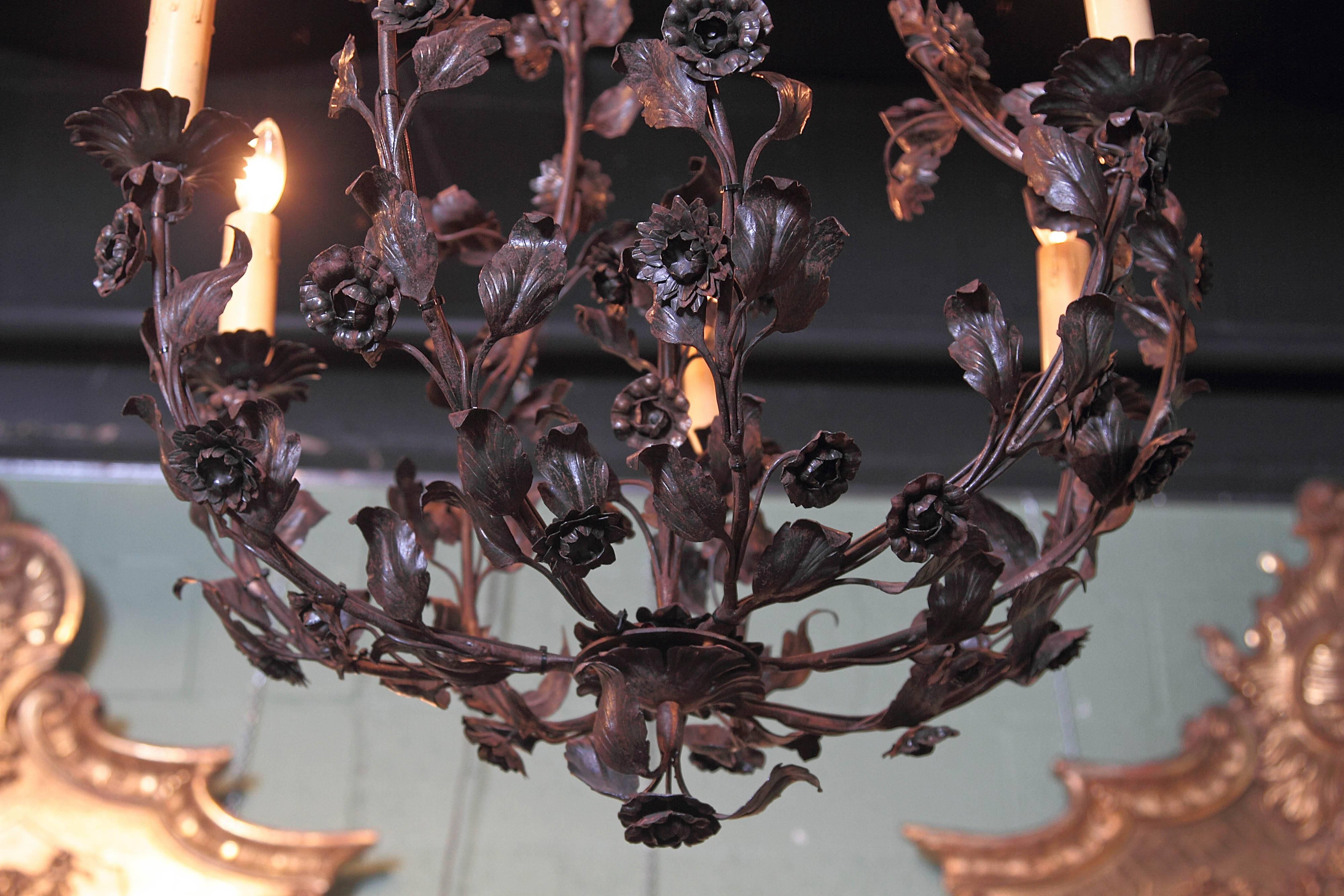 Early 20th Century French Six-Light Metal and Tole Chandelier with Flowers 3