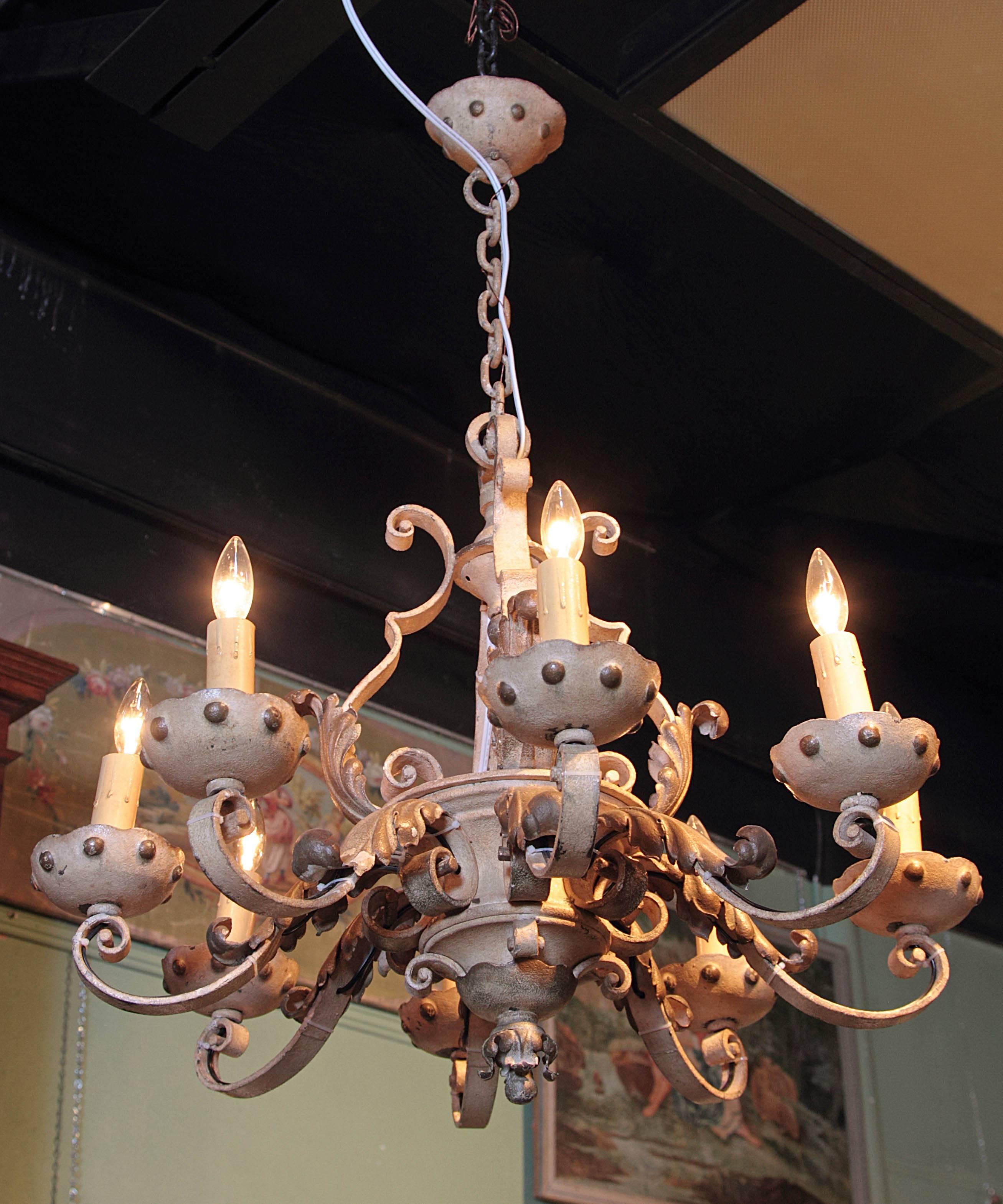 Louis XV Late 19th Century French Painted and Gilt Eight-Light Wrought Iron Chandelier