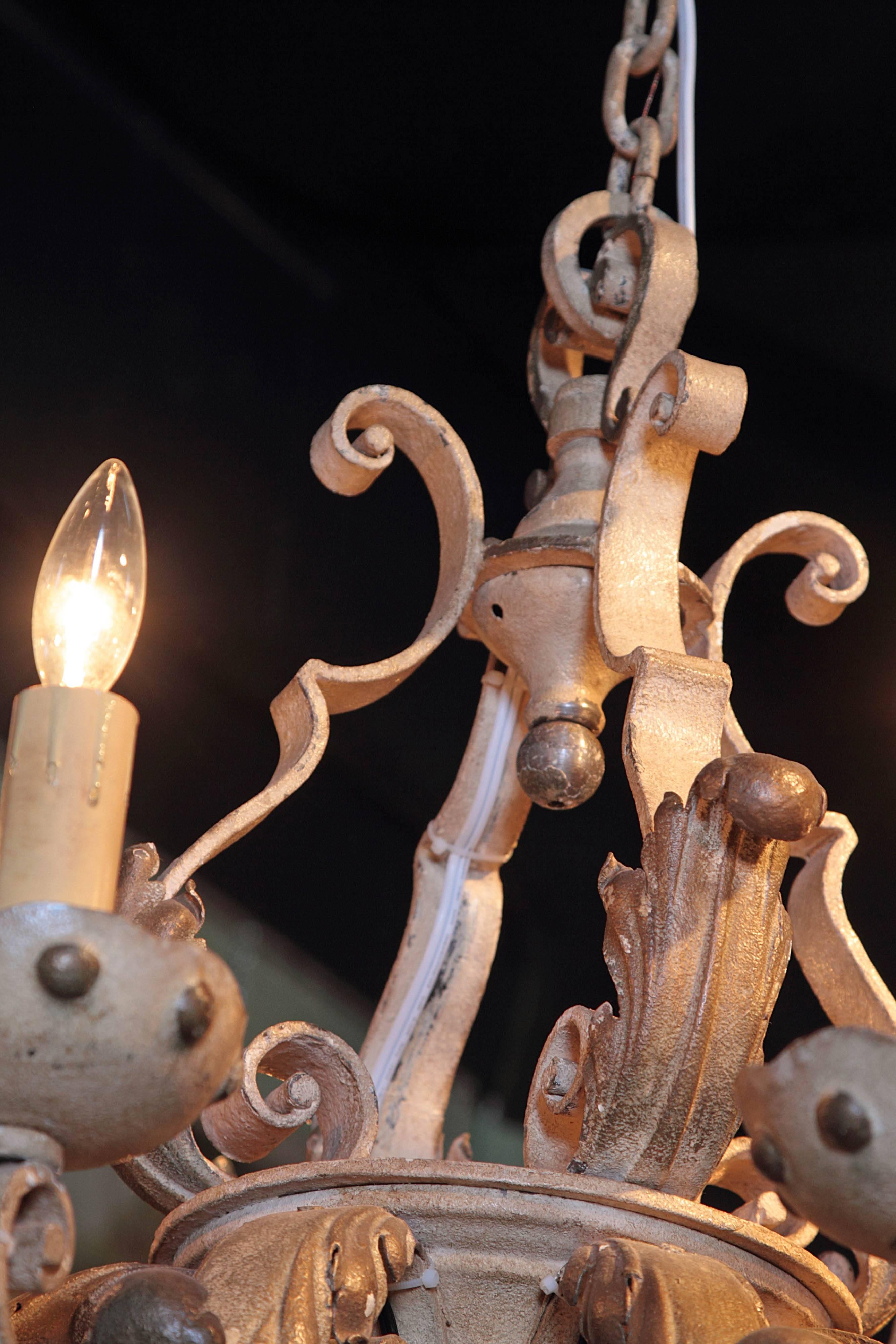 Late 19th Century French Painted and Gilt Eight-Light Wrought Iron Chandelier 3