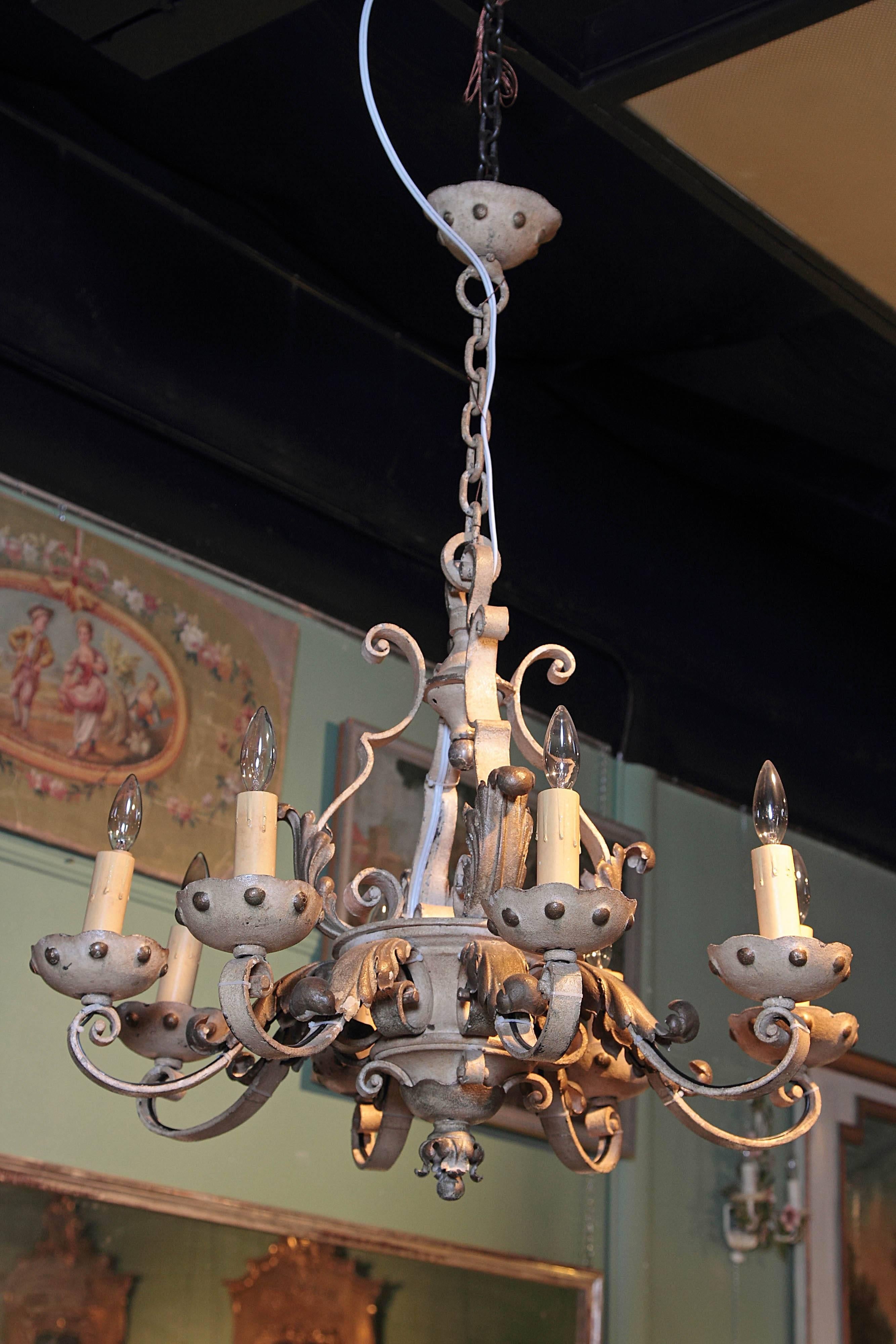 Late 19th Century French Painted and Gilt Eight-Light Wrought Iron Chandelier 4