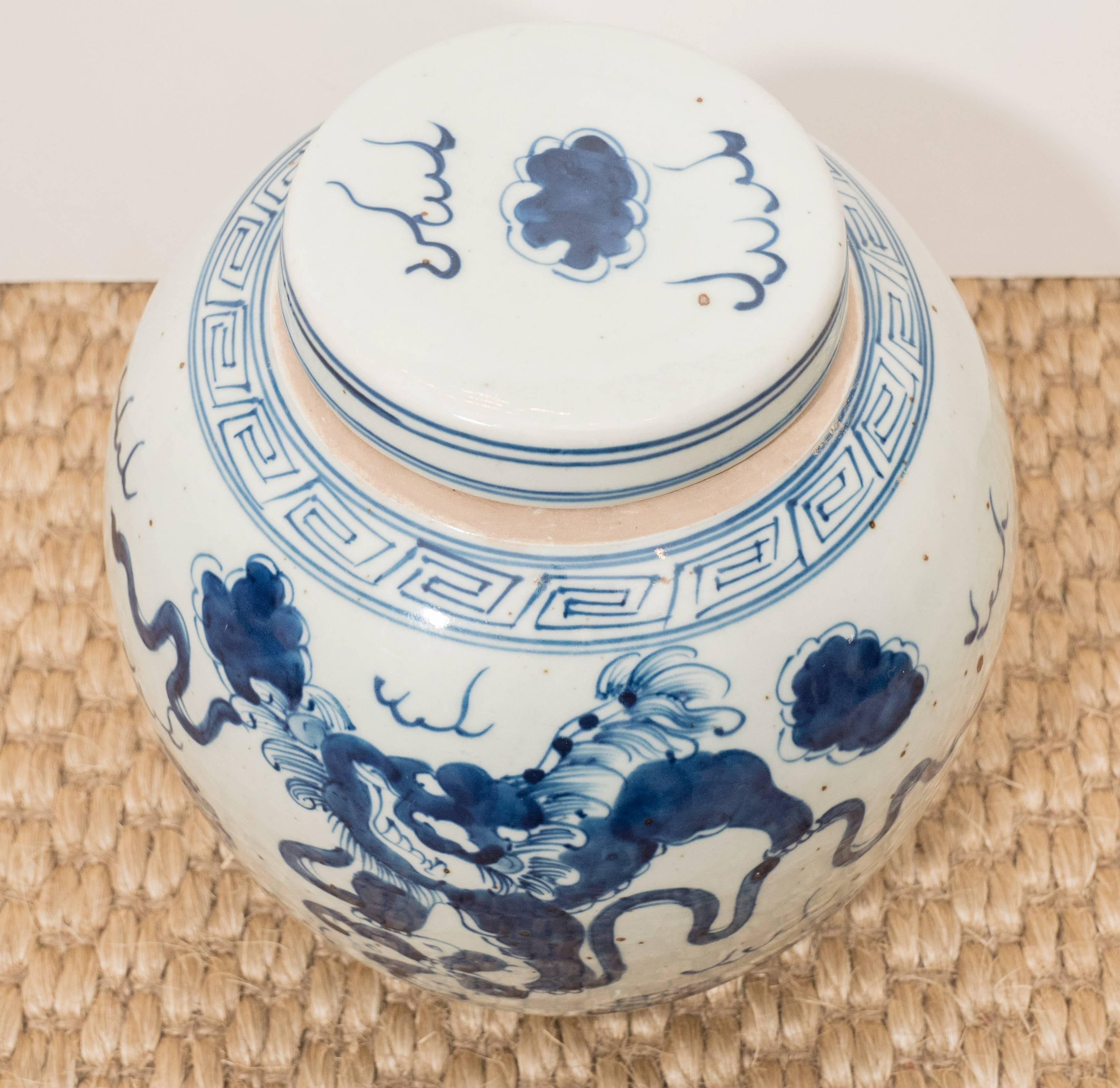 20th Century Pair of Blue and White Chinese Export Ginger Jars