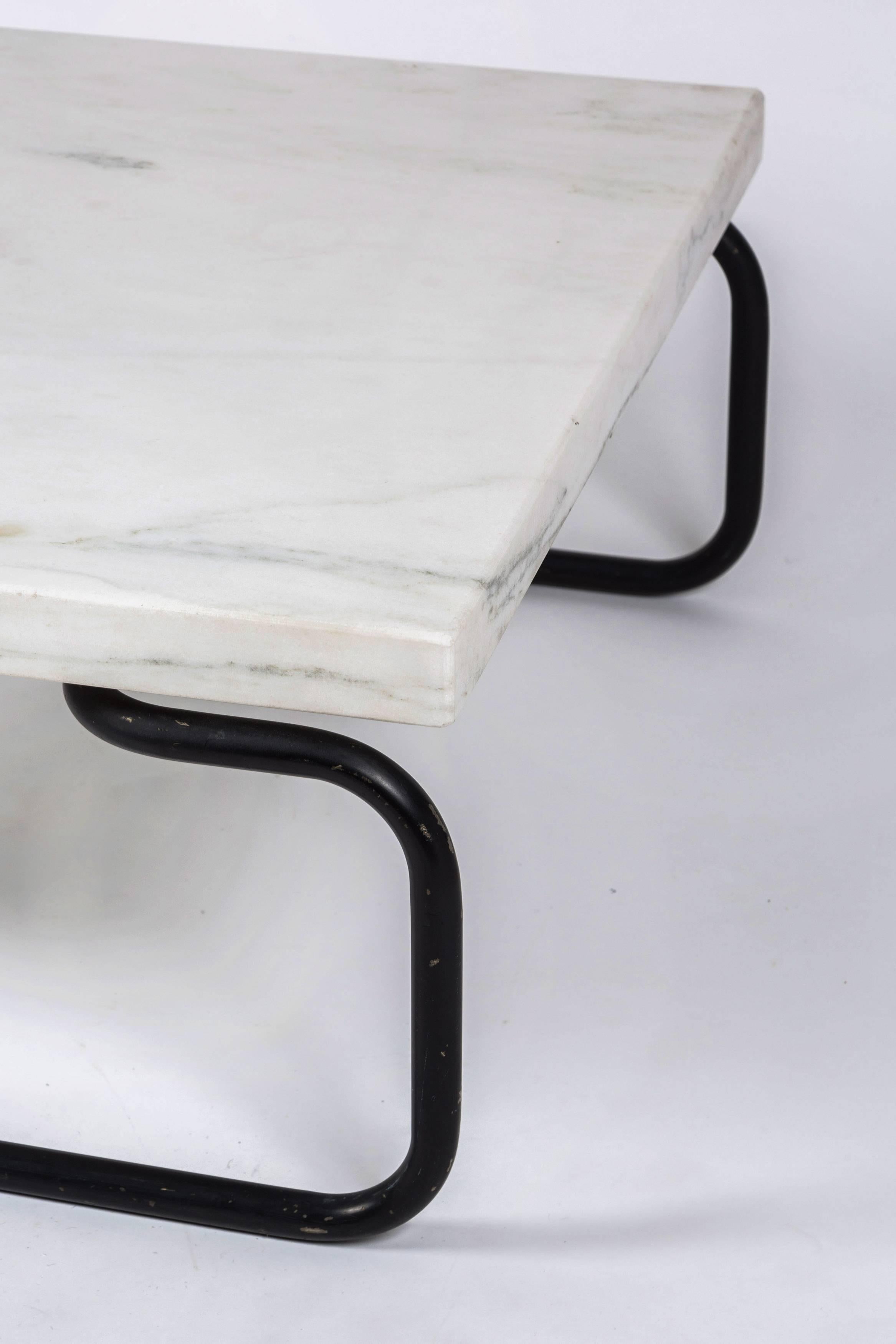 1960s Italian Marble Cocktail Table by Michael McCarthy for Cassina  In Good Condition For Sale In Chicago, IL