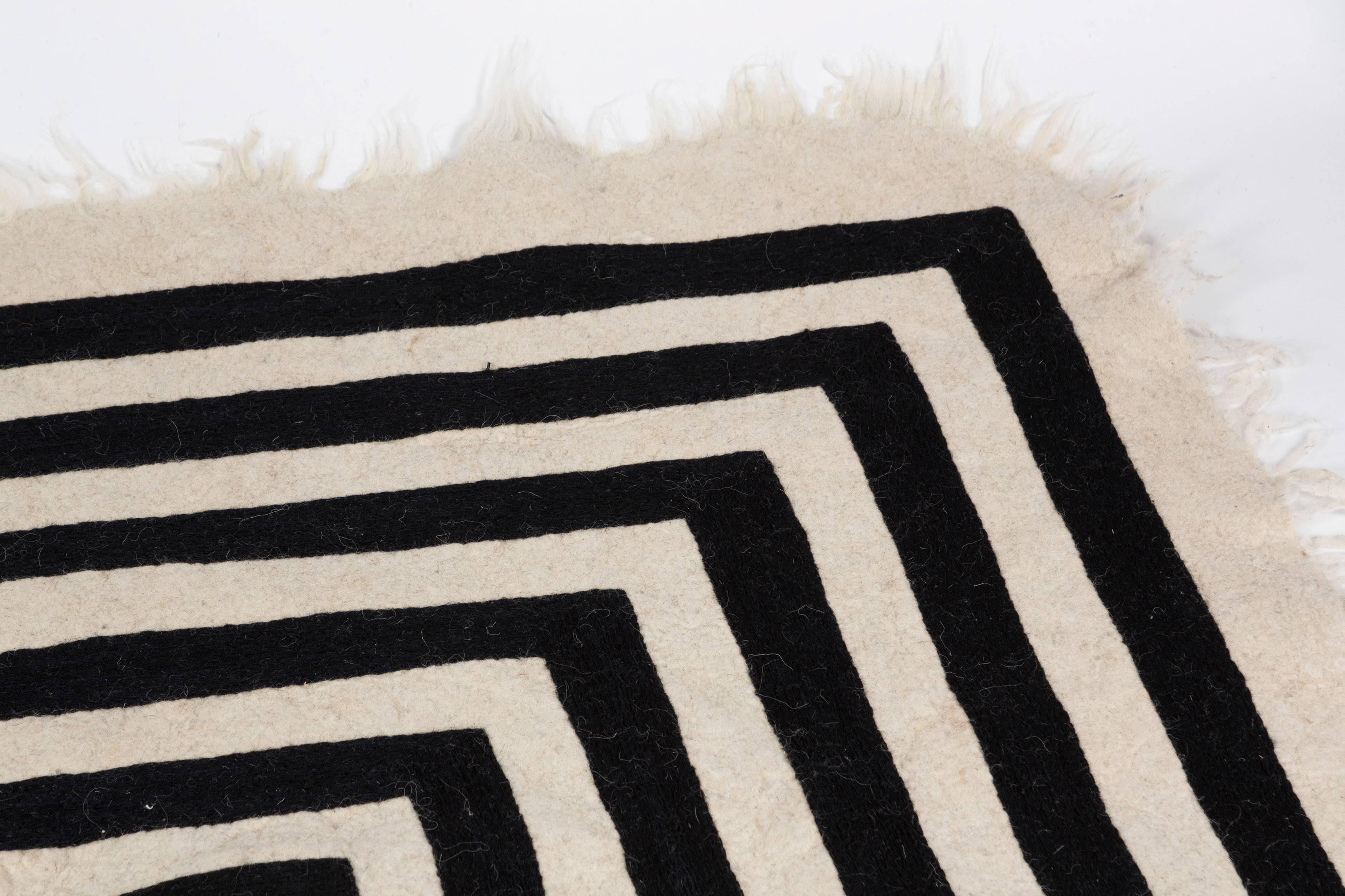 Hand-Loomed Swedish Black and White Wool Rug In Excellent Condition In Chicago, IL