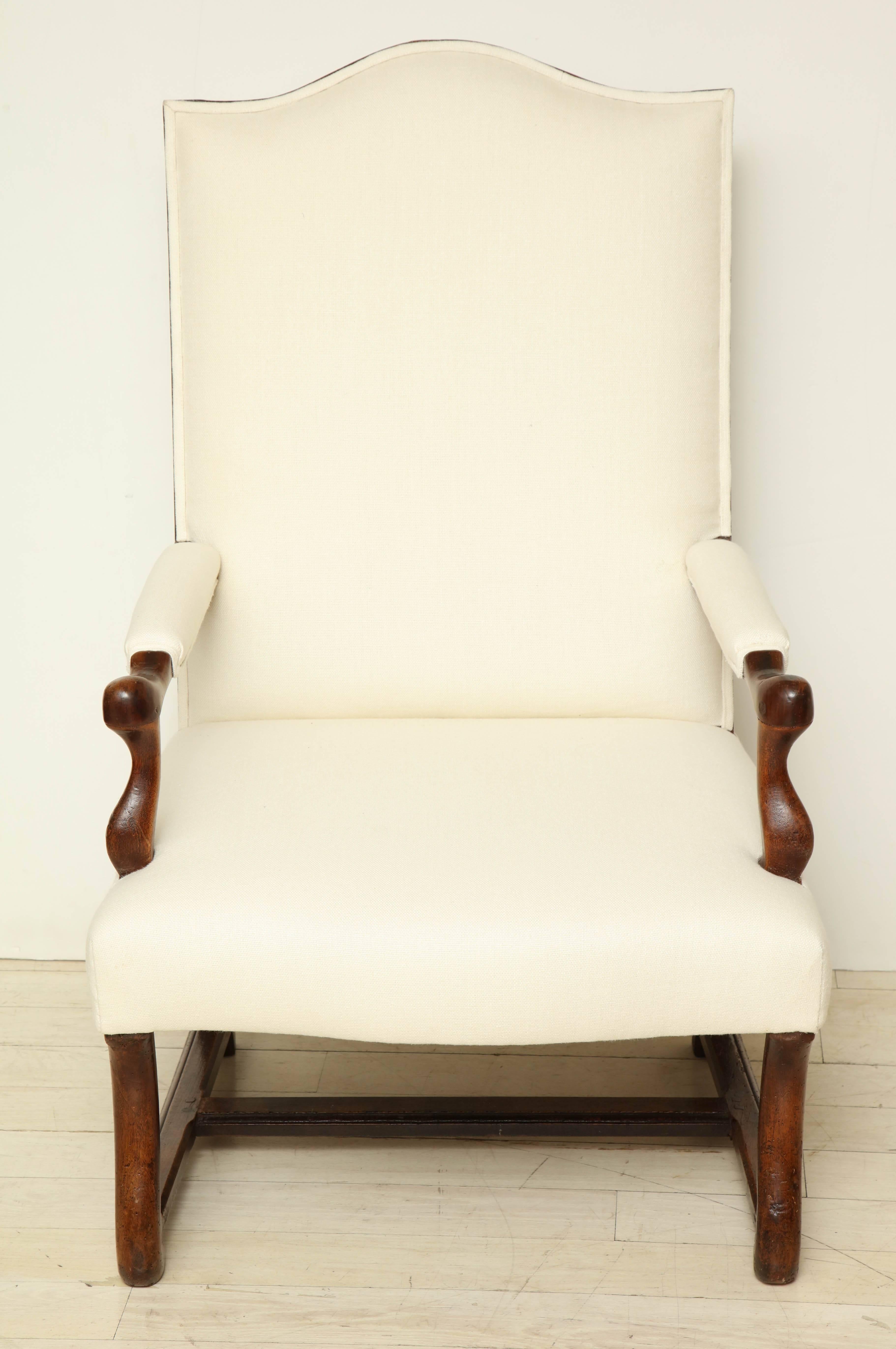 French Walnut Louis XIV Armchair Upholstered in Ivory Linen, France, circa 1770 1