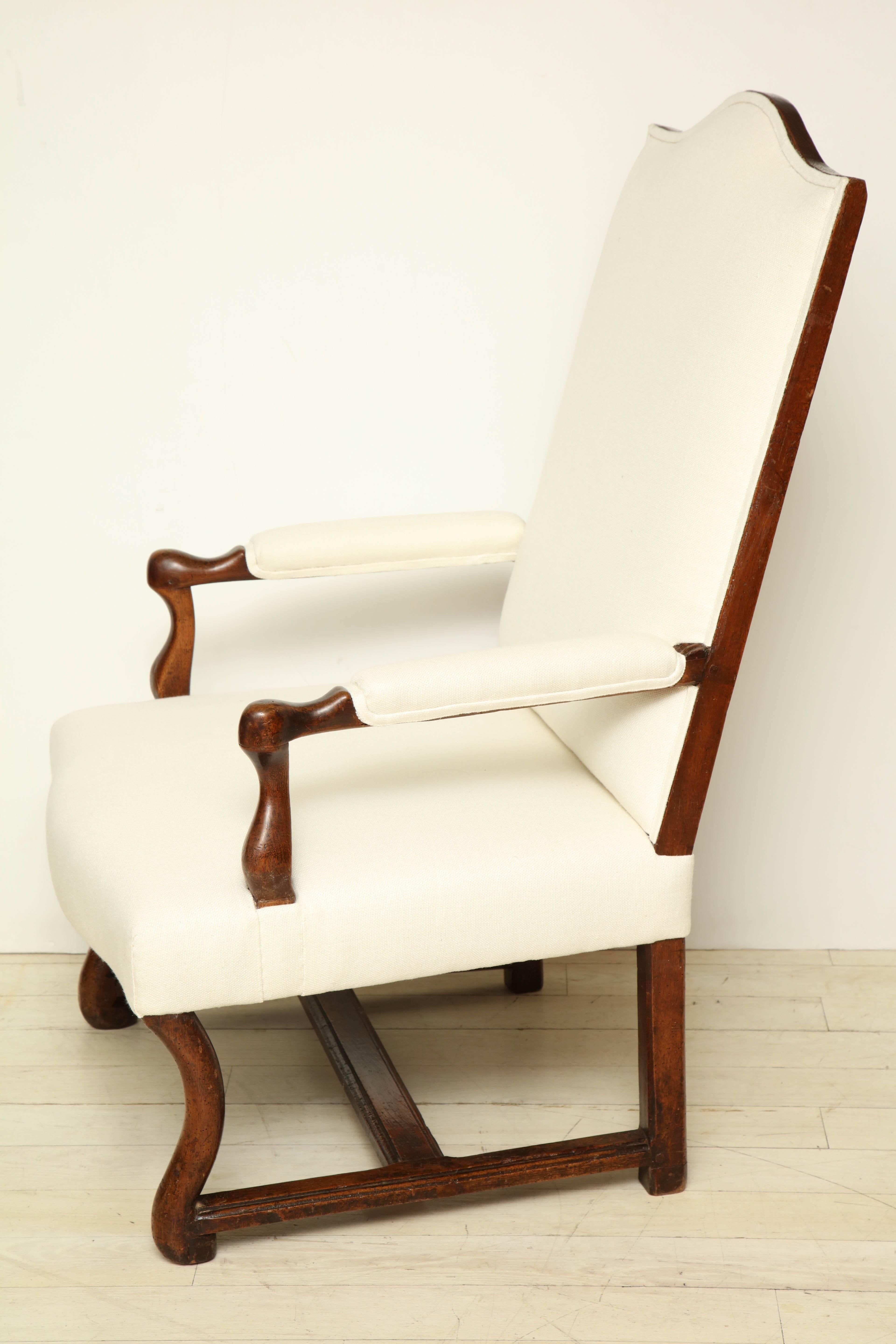 French Walnut Louis XIV Armchair Upholstered in Ivory Linen, France, circa 1770 2