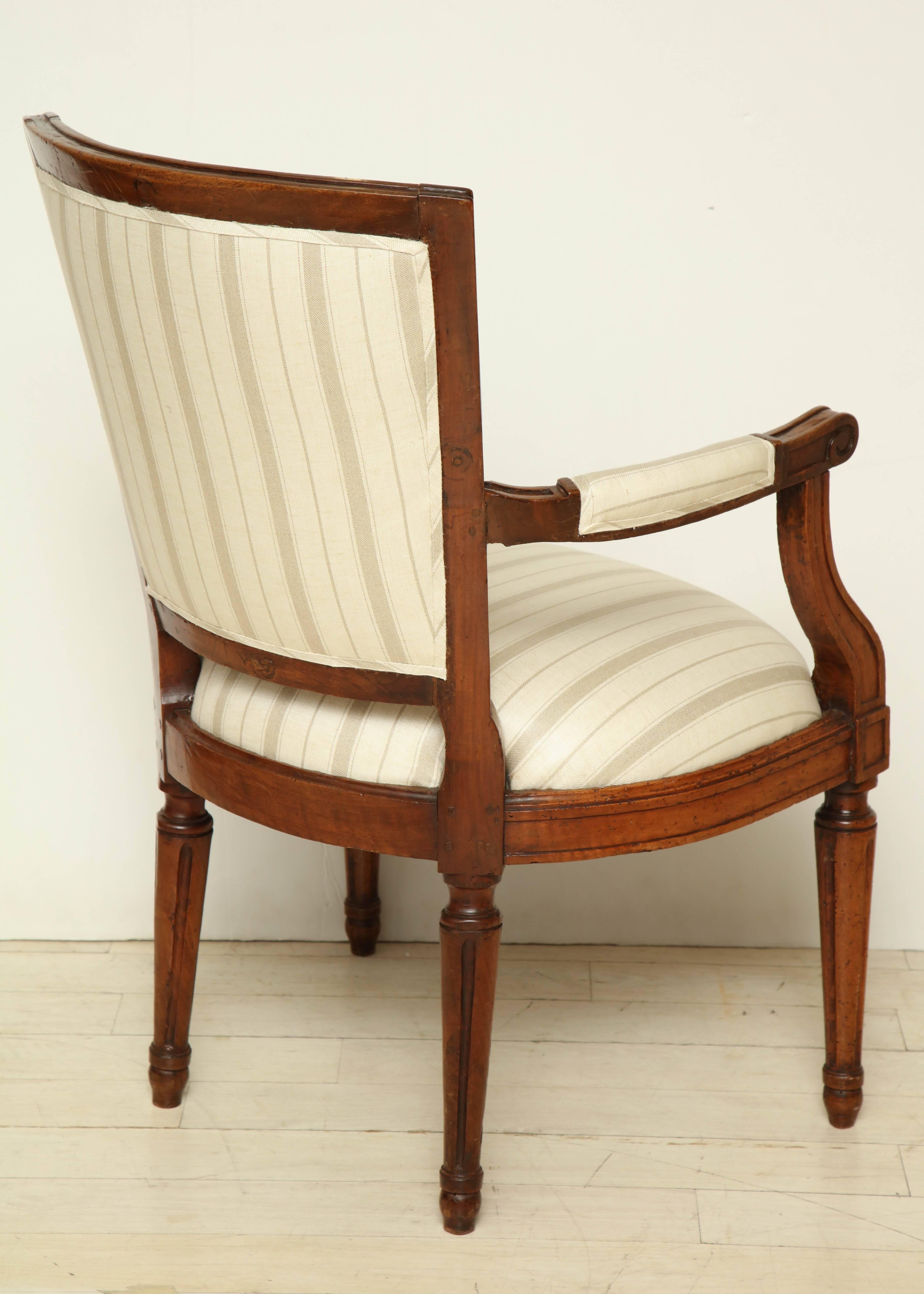 Pair of 18th Century Italian Walnut Armchairs Upholstered in Striped Linen 3