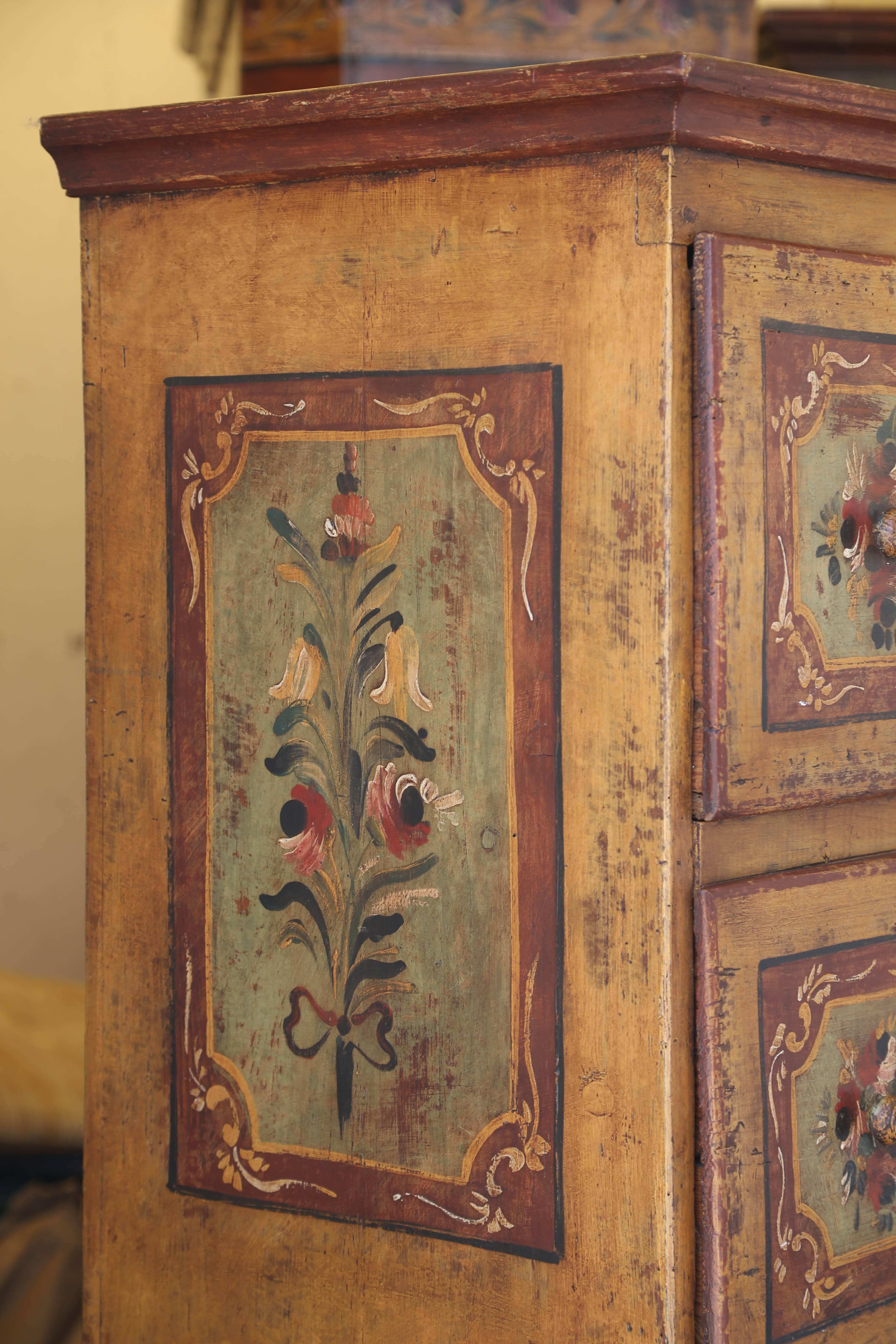 Superb 19th Century Hand-Painted Italian Armoire 6