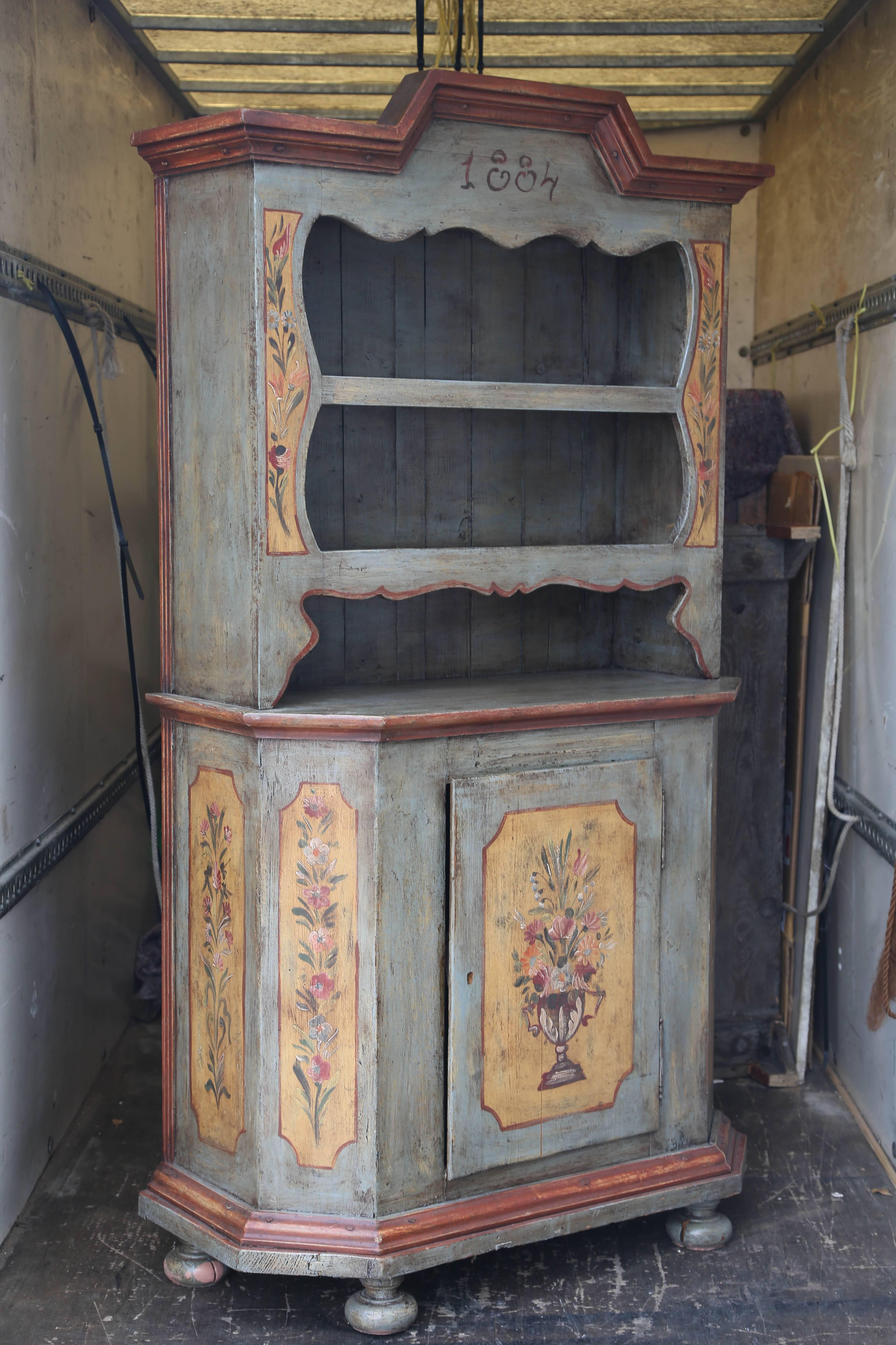 This is a very nice very old pine hand-painted dresser made in Italy in the early 1800s. Underneath the paintwork its ll solid pine. The paintwork is superb, a lot of these sort of pieces of furniture came from Venice in Italy. Most of them were all