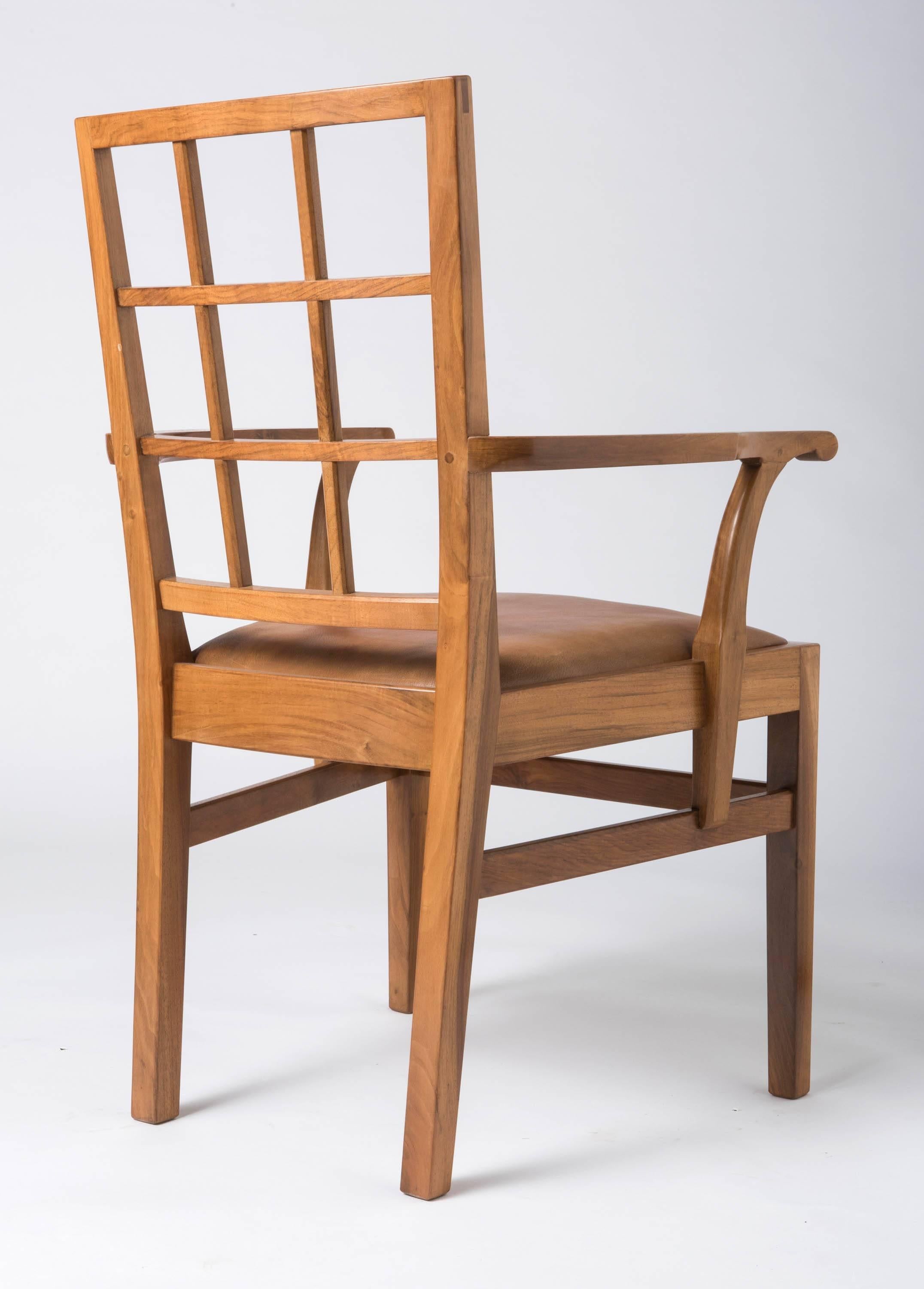 Edward Barnsley set of eight walnut dining chairs, England circa 1947 In Excellent Condition In Macclesfield, Cheshire