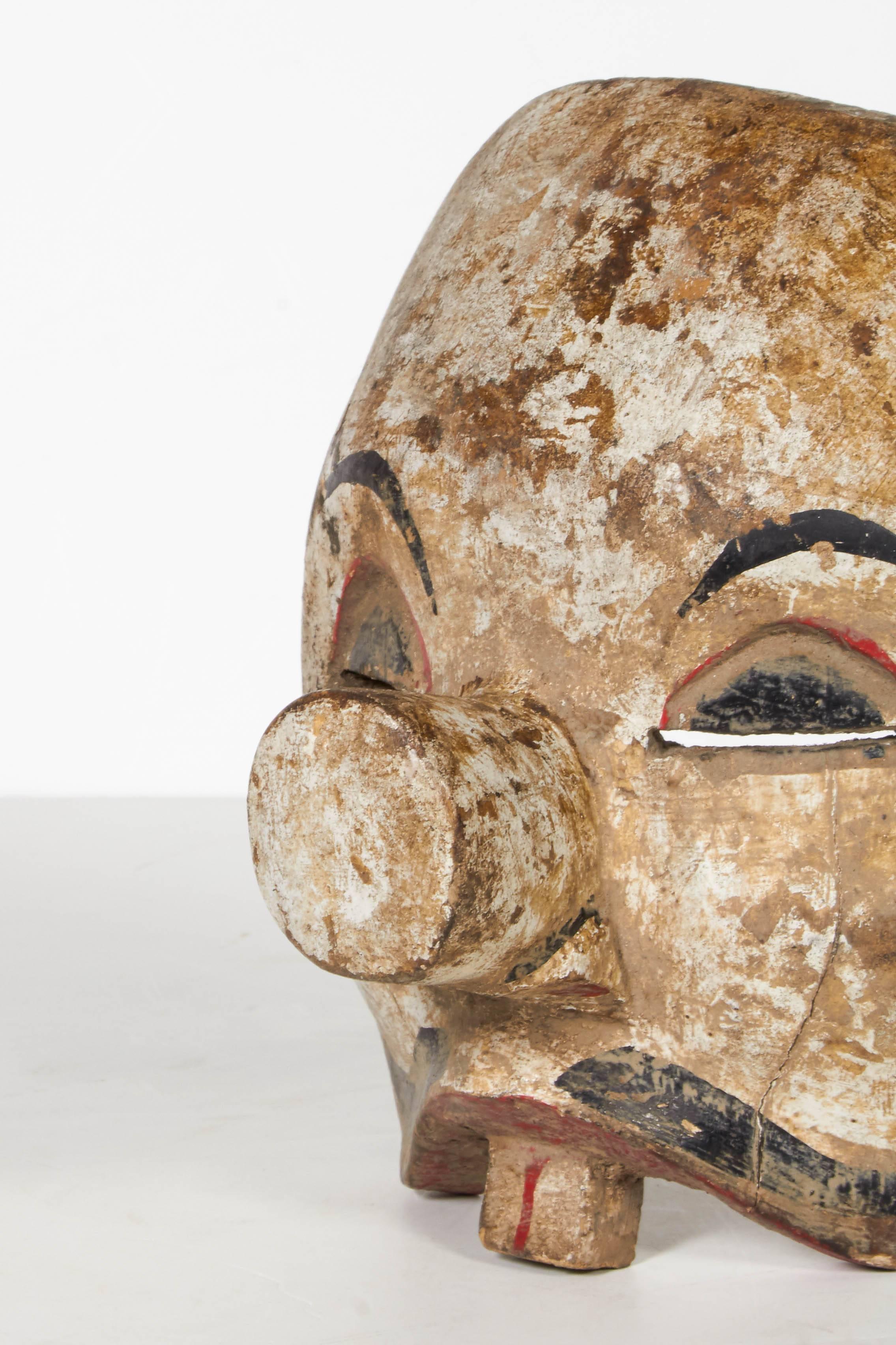 Early 20th Century Balinese Clown Mask with Original Paint In Good Condition For Sale In New York, NY
