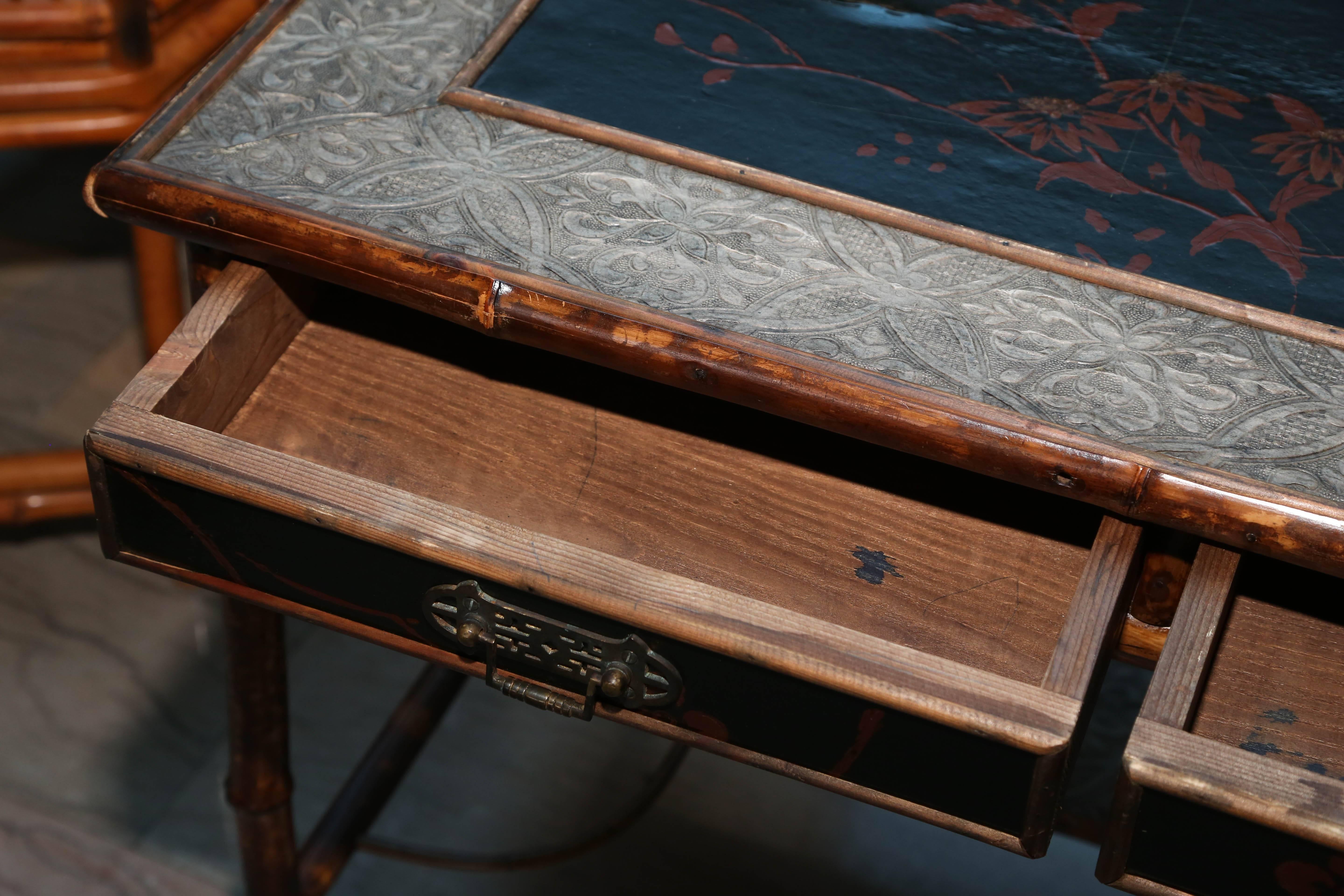  Superb 19th Century English Bamboo Writing Table In Good Condition In West Palm Beach, FL