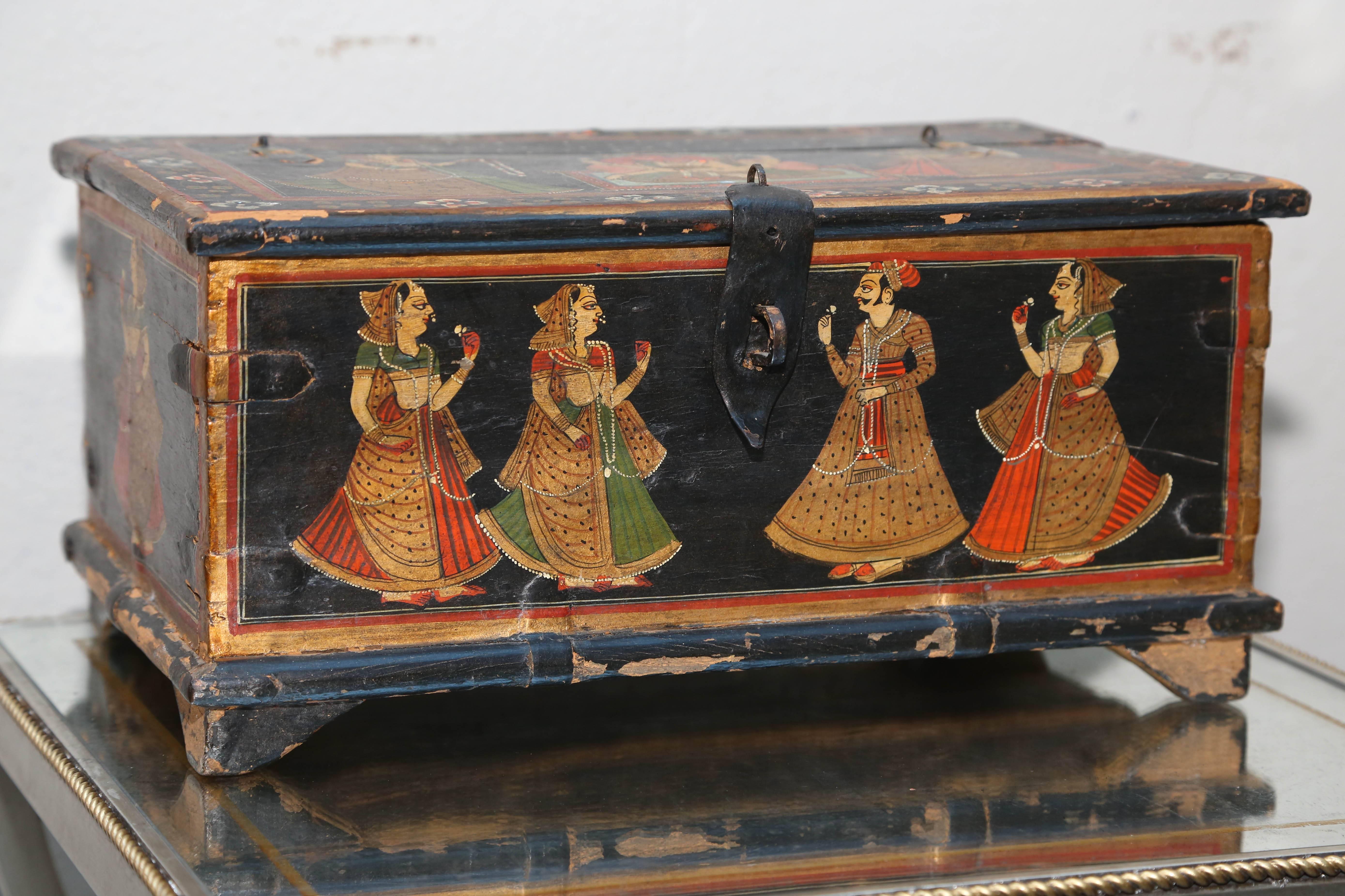 Early 19th Century Indian Document Box In Good Condition In West Palm Beach, FL