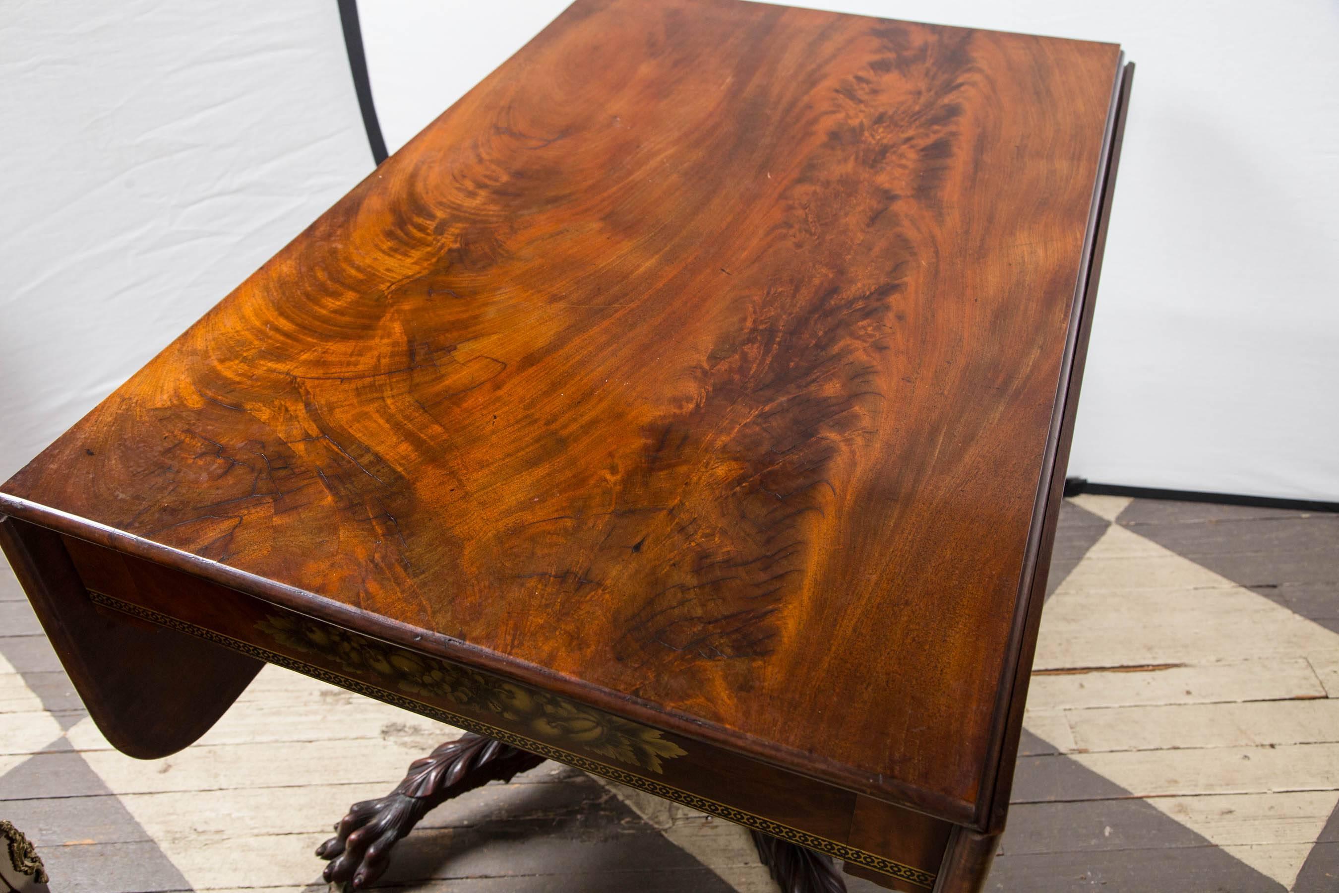 Hand-Crafted American Classical Mahogany Drop-Leaf Dining Table For Sale