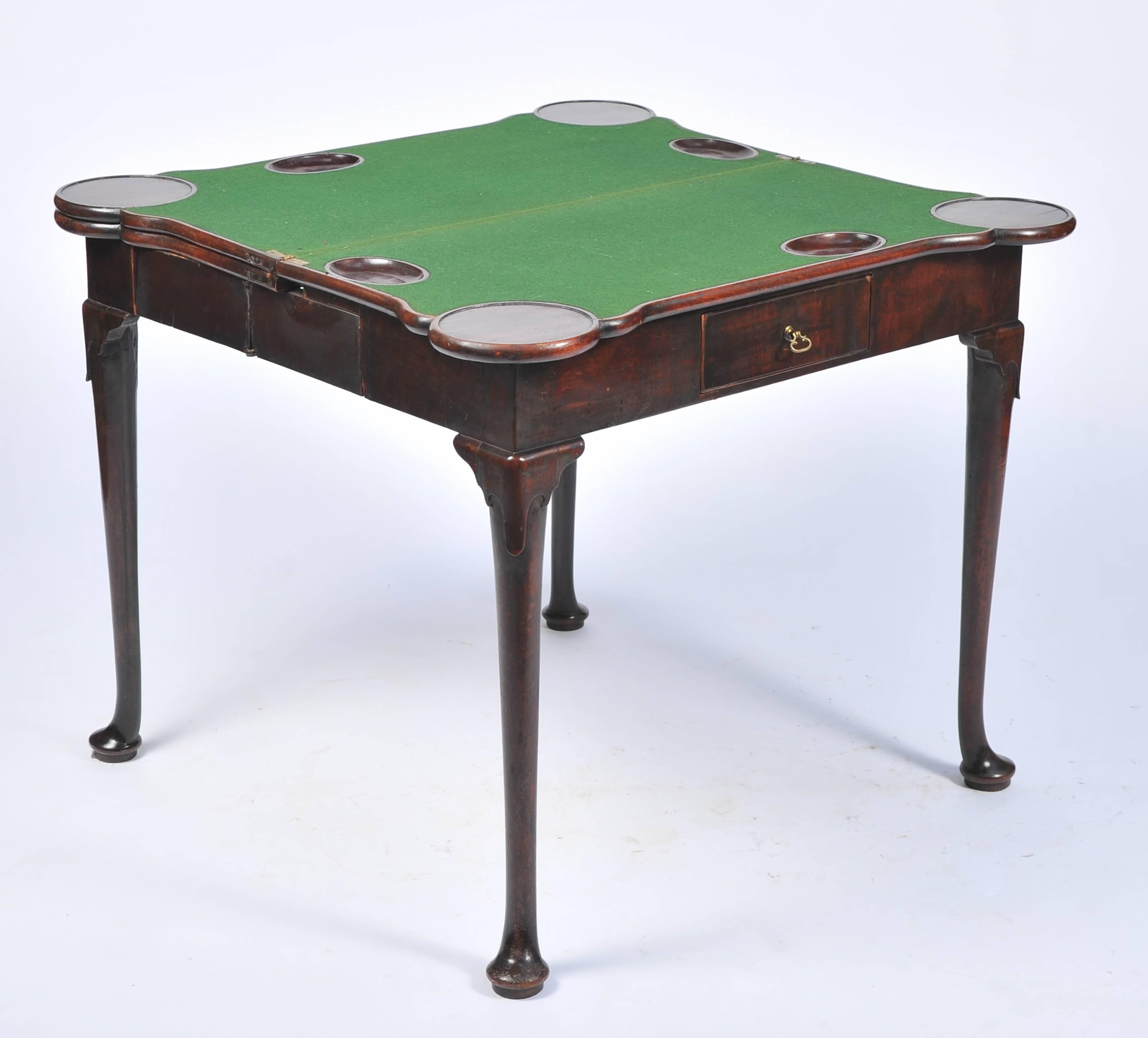 Antique George II Period Card Table In Good Condition For Sale In Brighton, Sussex