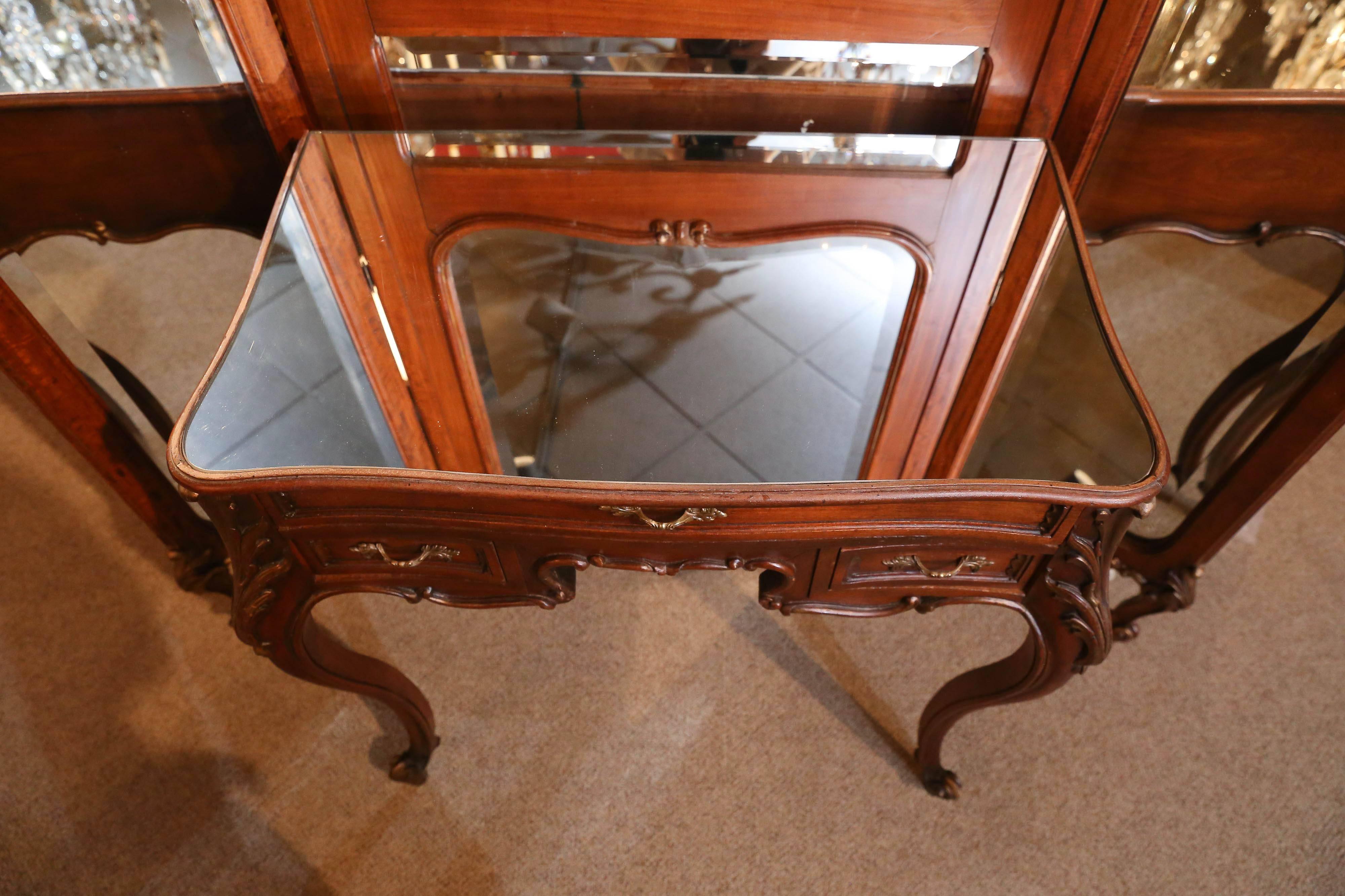 separate mirror dressing table
