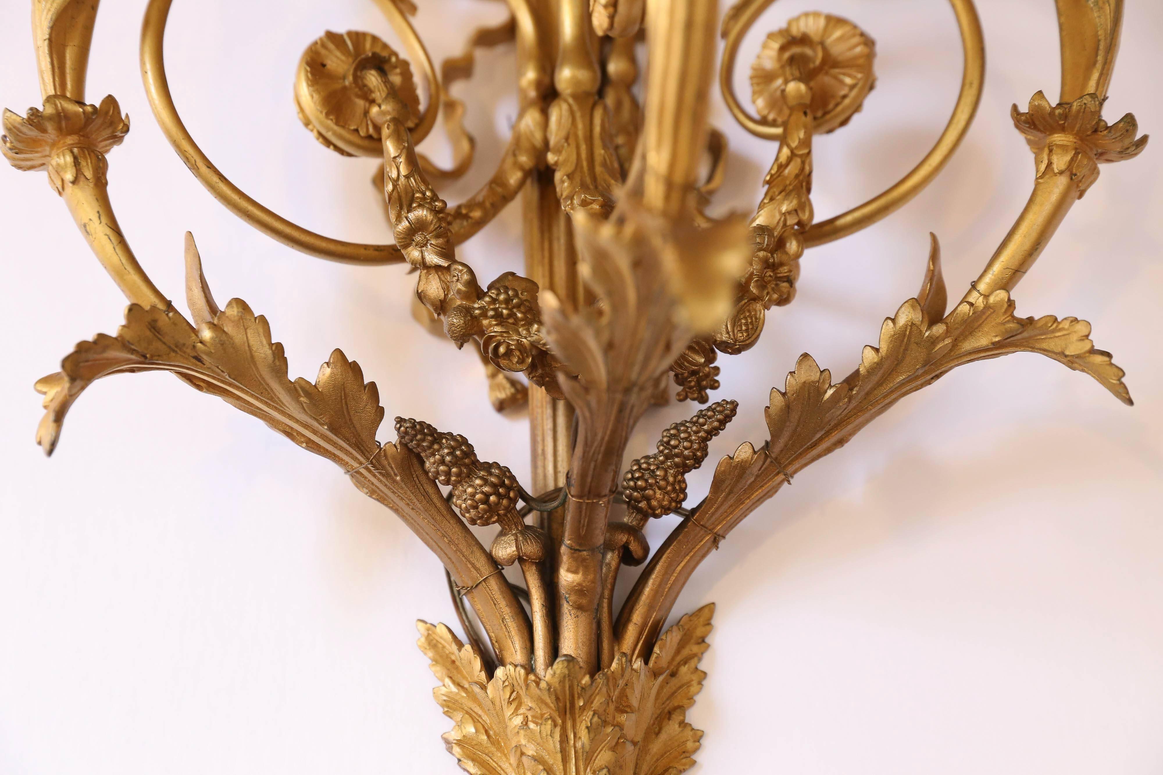 Pair of 19th Century French Neoclassic Gilt Bronze Sconces, Three Lights, Wired For Sale 5