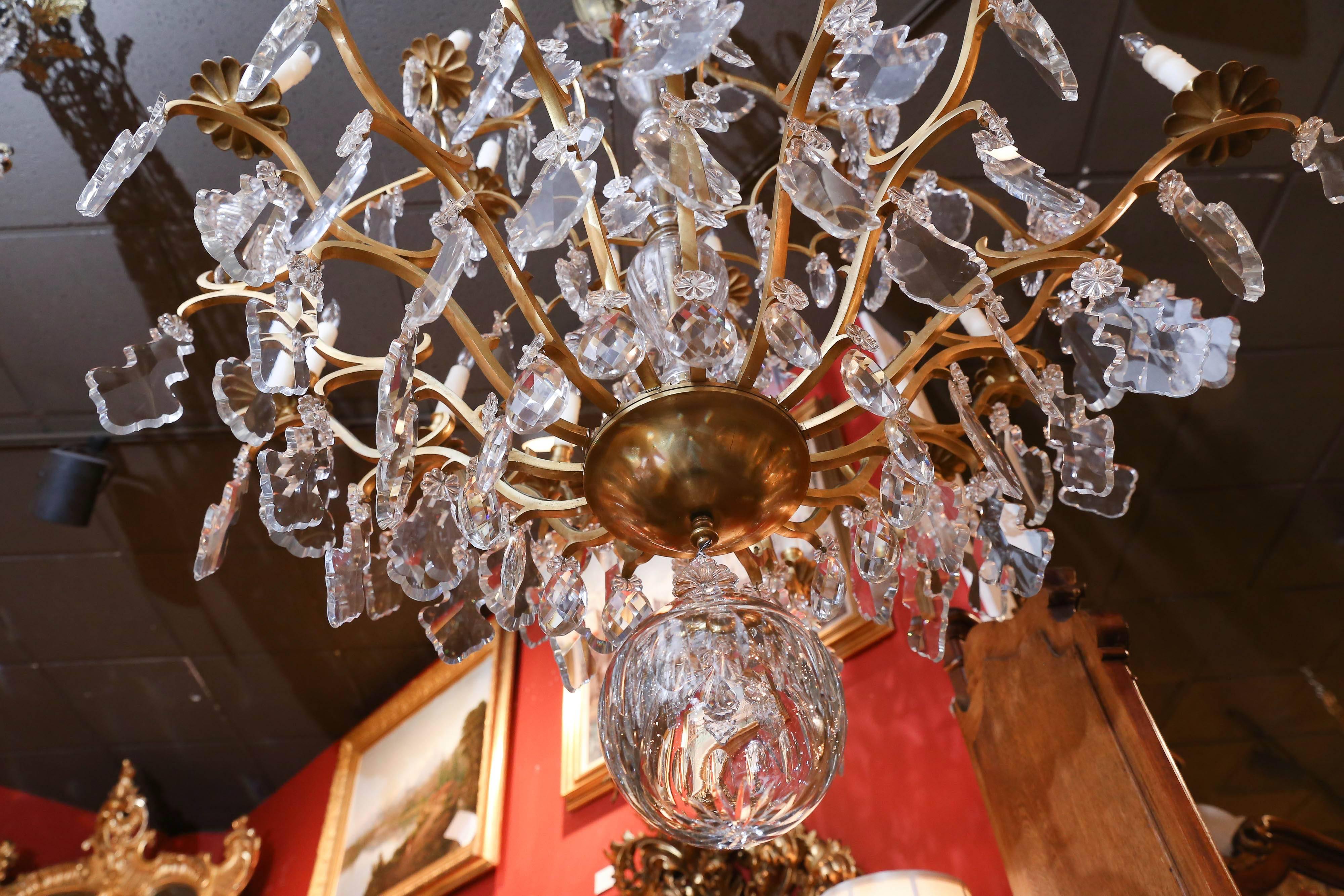 Large French Gilt Bronze and Crystal Twenty-Light Chandelier For Sale 3