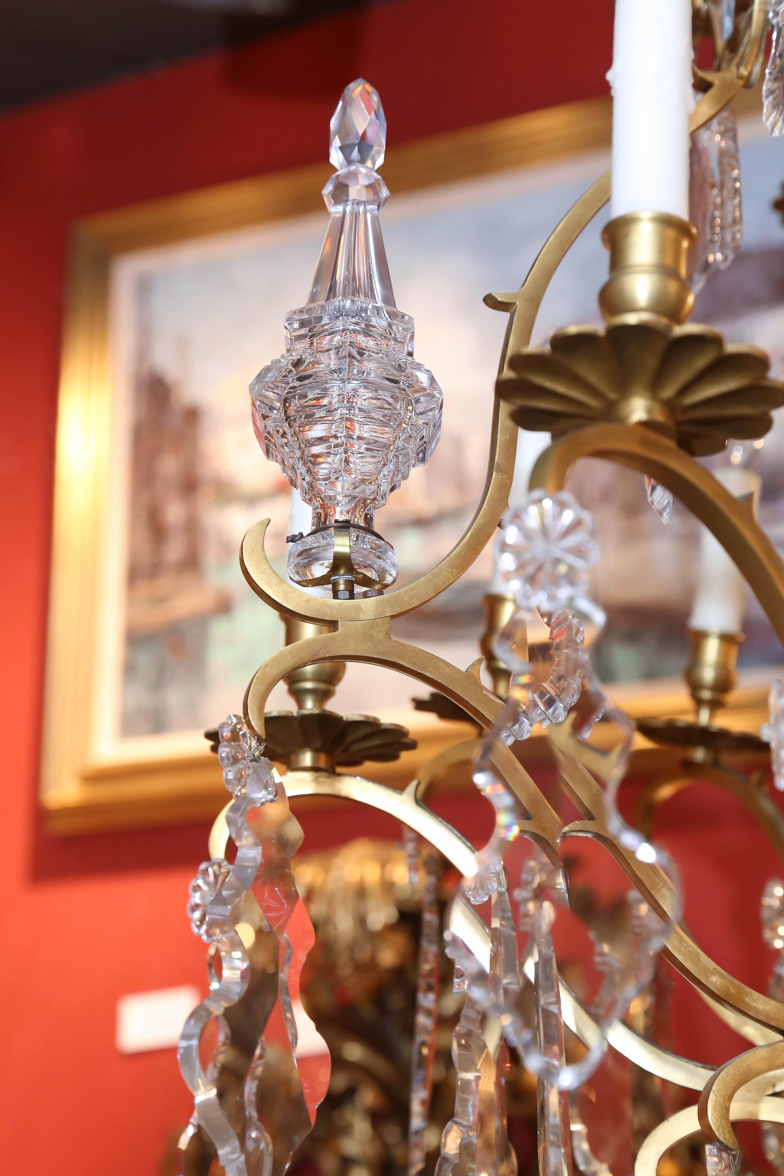 Large French Gilt Bronze and Crystal Twenty-Light Chandelier For Sale 4
