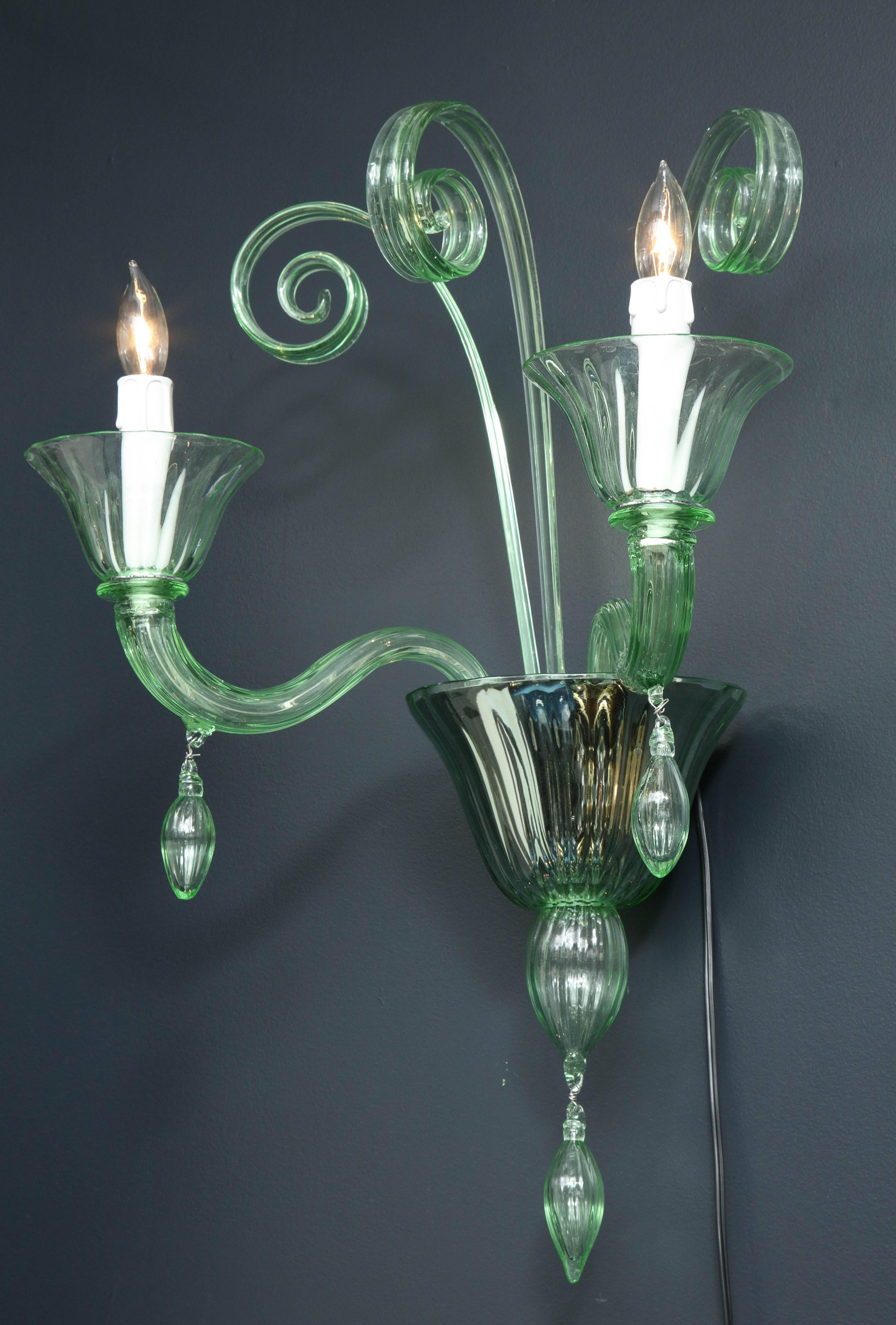 Paar Lights aus grünem Muranoglas und Chrom, Italien (Handgefertigt) im Angebot