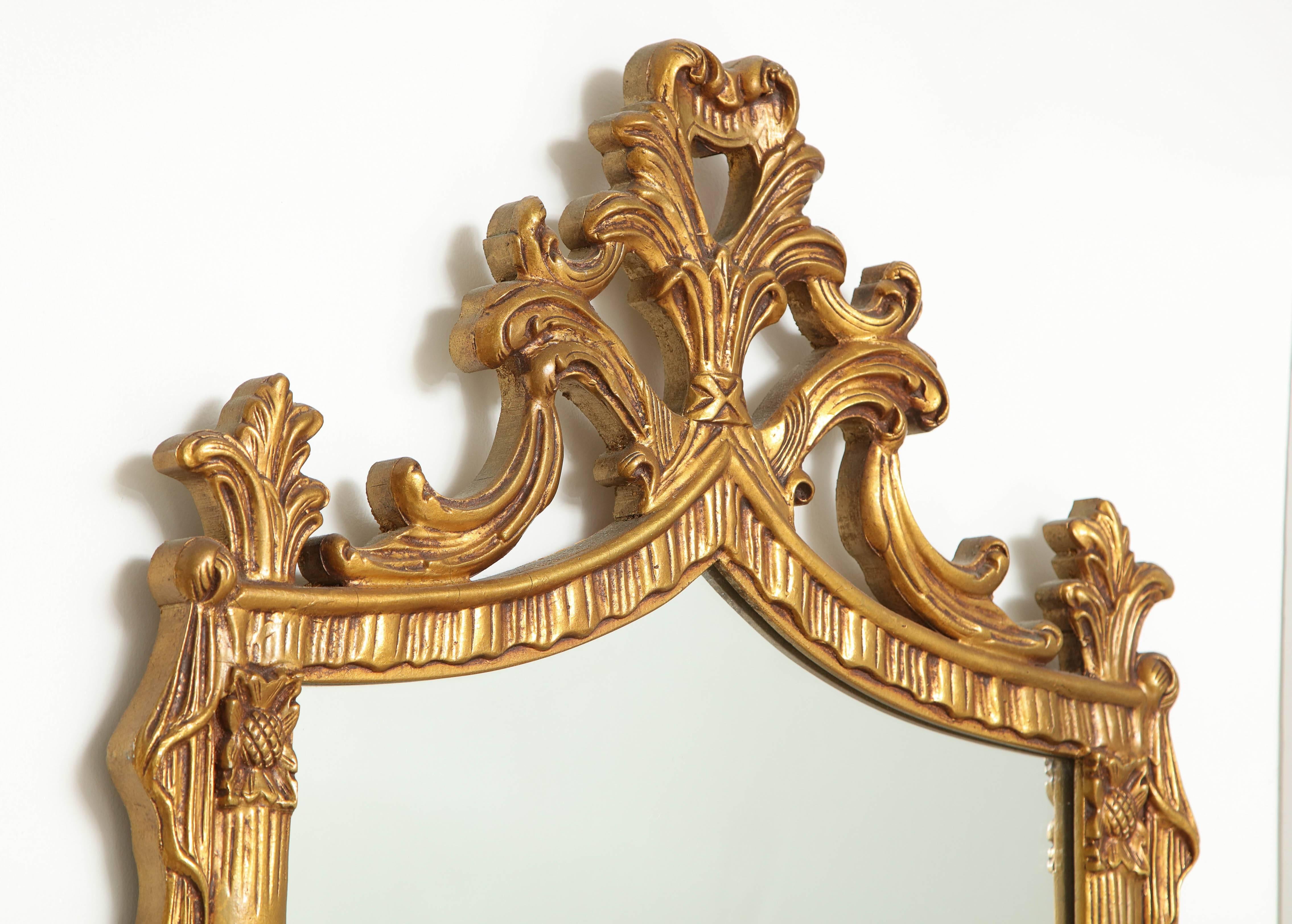 Carved Italian Gilded Mirror In Excellent Condition In New York, NY