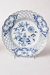 Sechs Meissener Dessertteller mit netzförmiger blauer Zwiebel