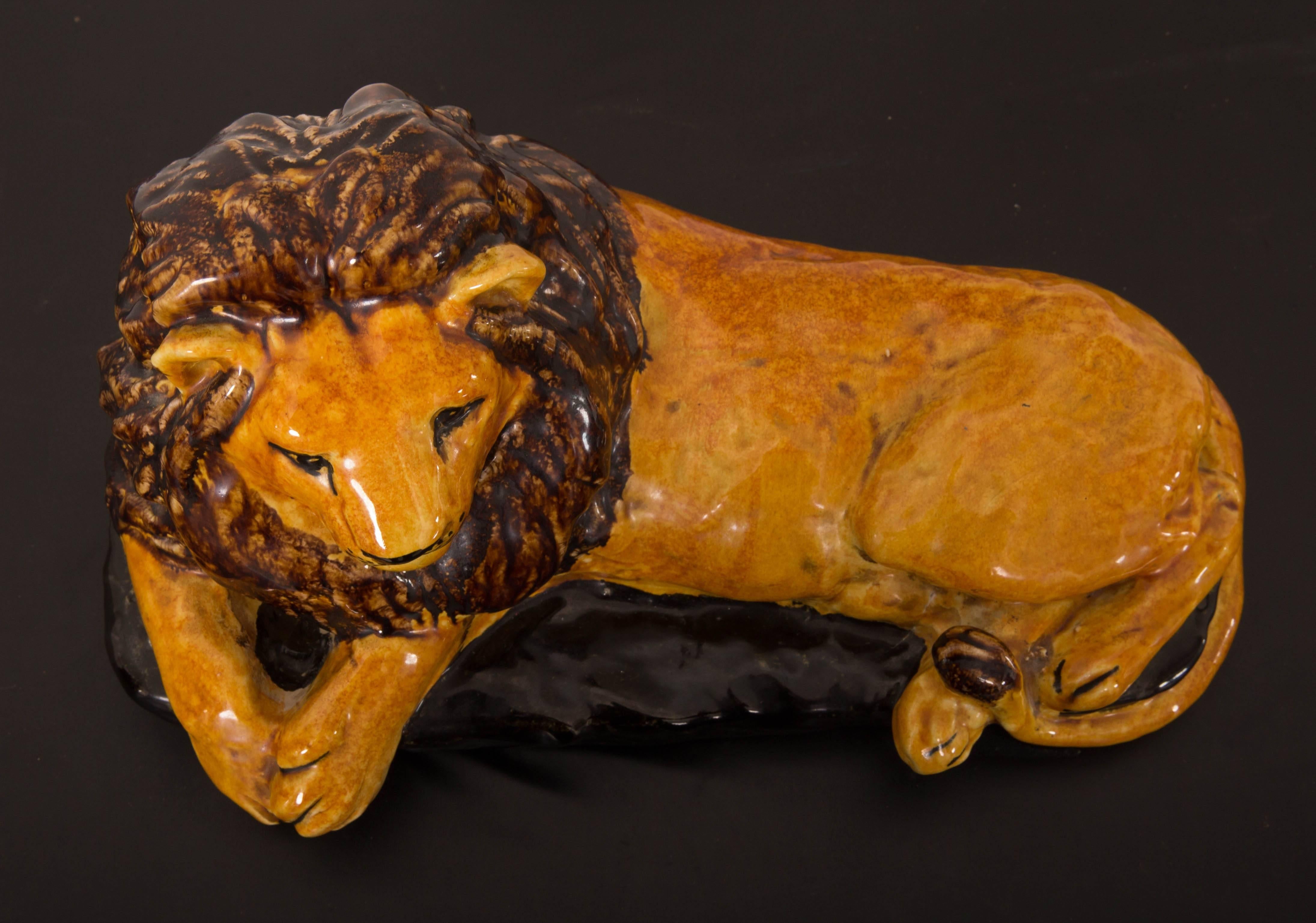 Mid-Century Italian Glazed Terracotta Lion For Sale 3