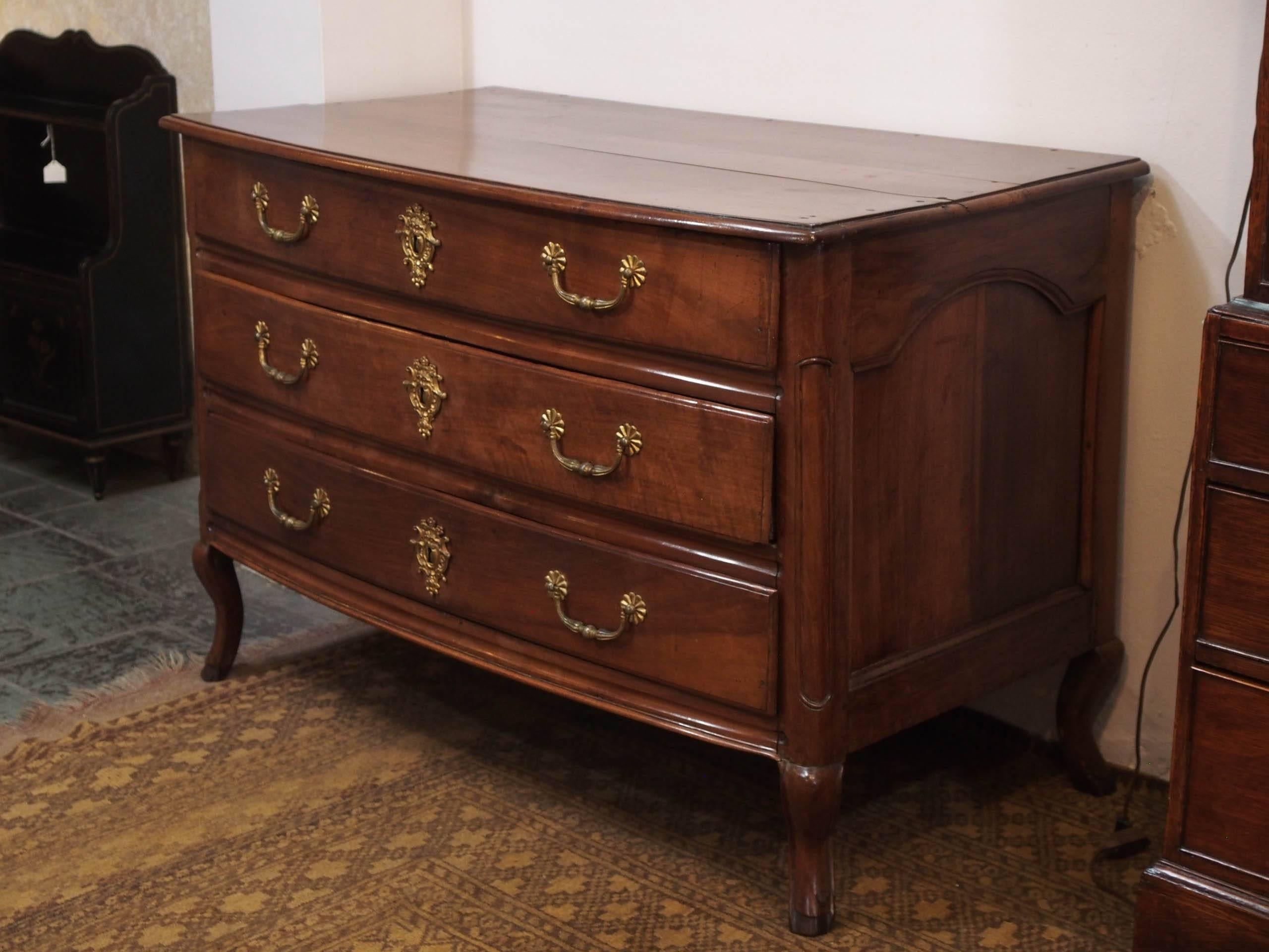 18th Century French Walnut Three-Drawer Commode, circa 1770 2