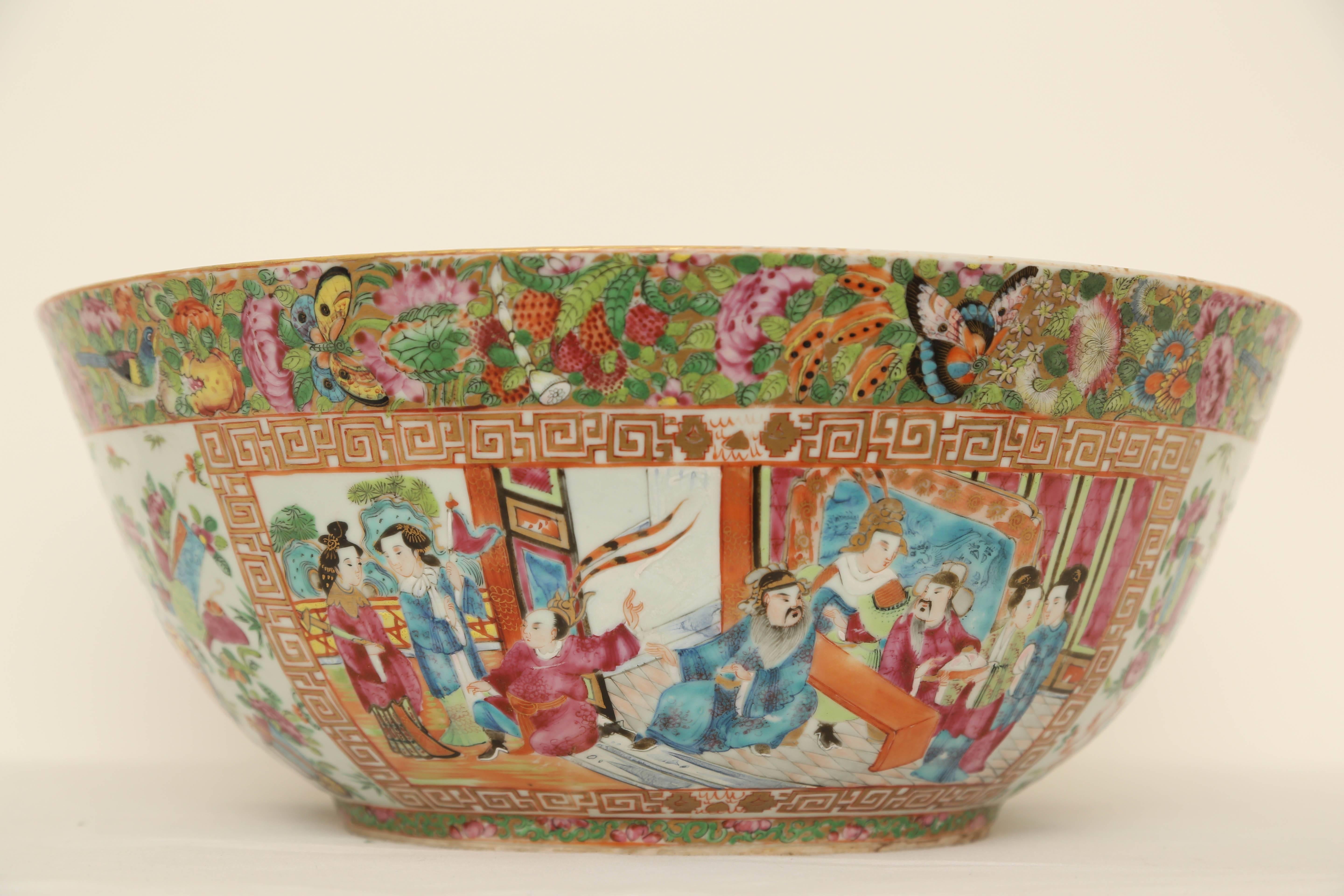 18th Century Chinese Export Porcelain Rose Medallion Bowl