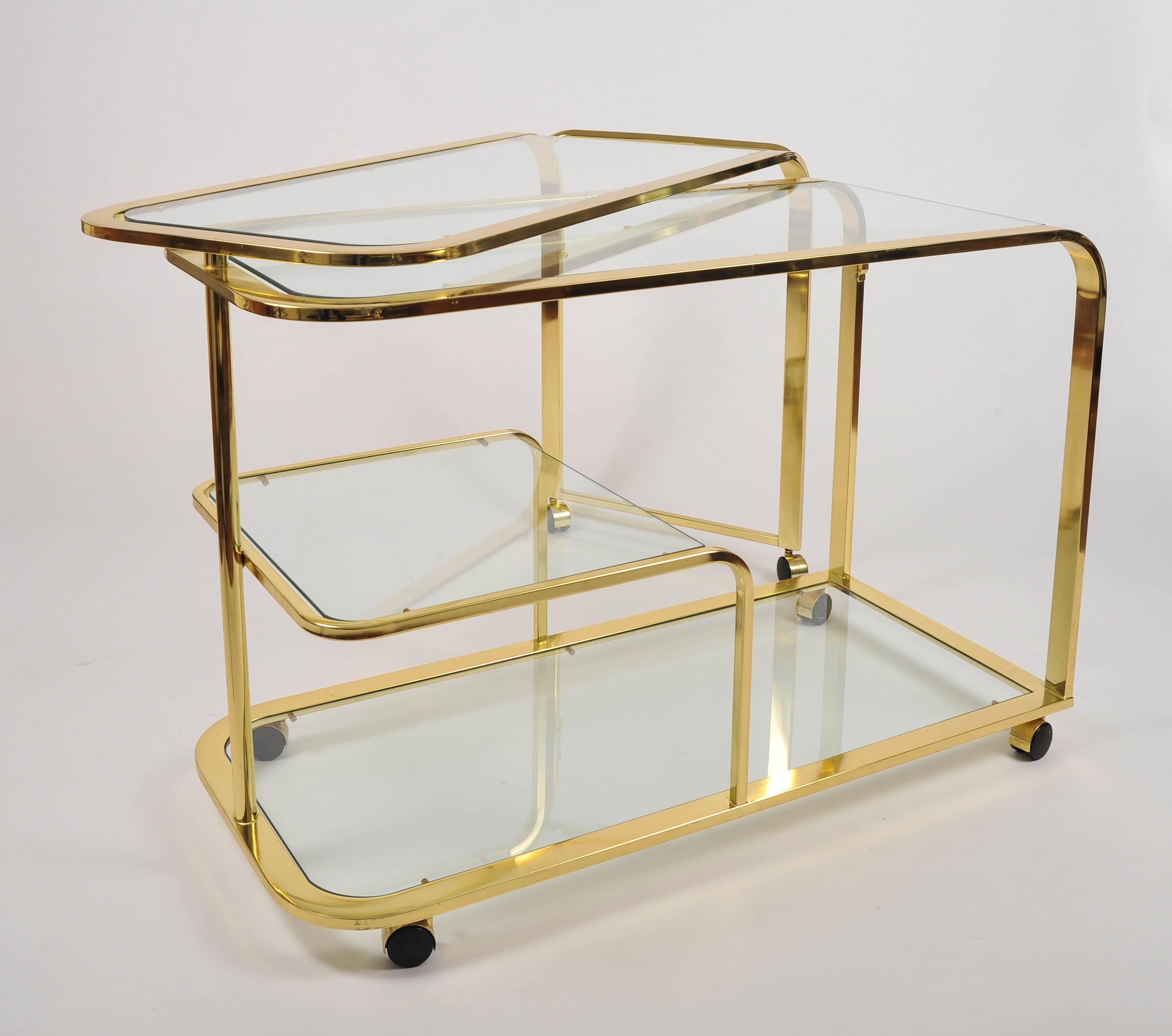 US Brass Extending Drinks/Entertaining Trolley In Excellent Condition In London, GB