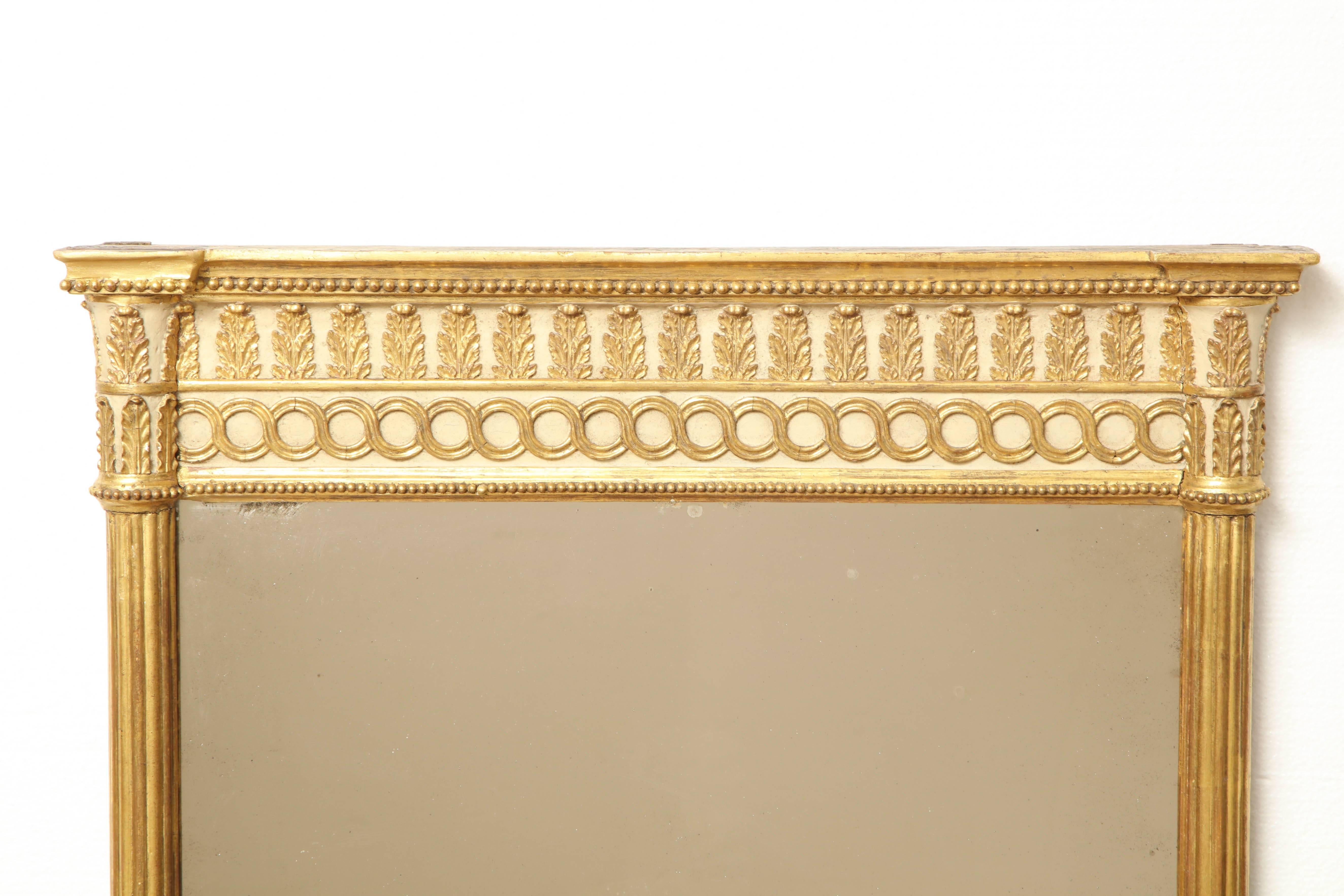 Early 19th Century English Regency, Gilded Neoclassical Mirror In Excellent Condition In New York, NY