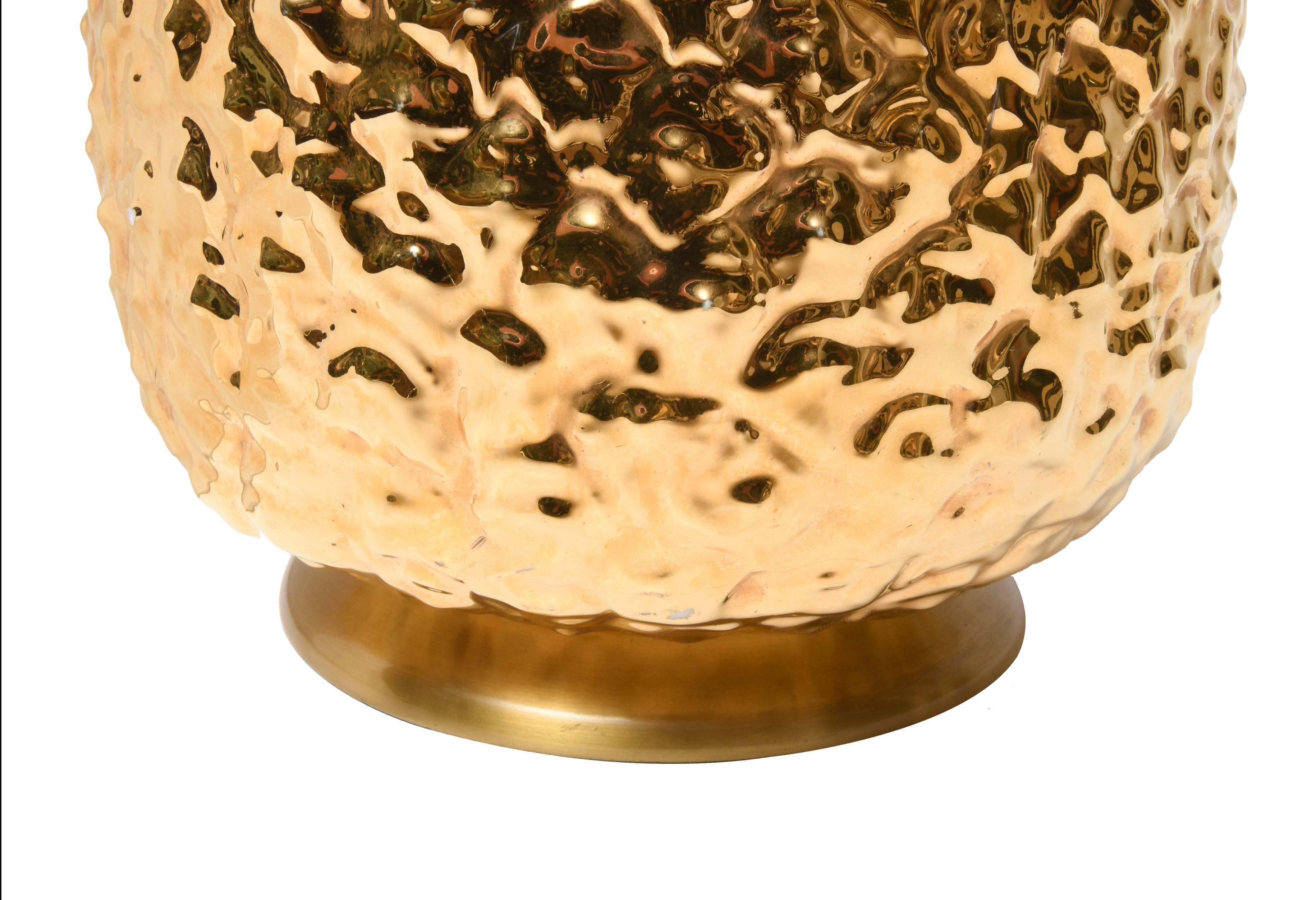 Gilt Gilded Ceramic Pineapple Table Lamp For Sale