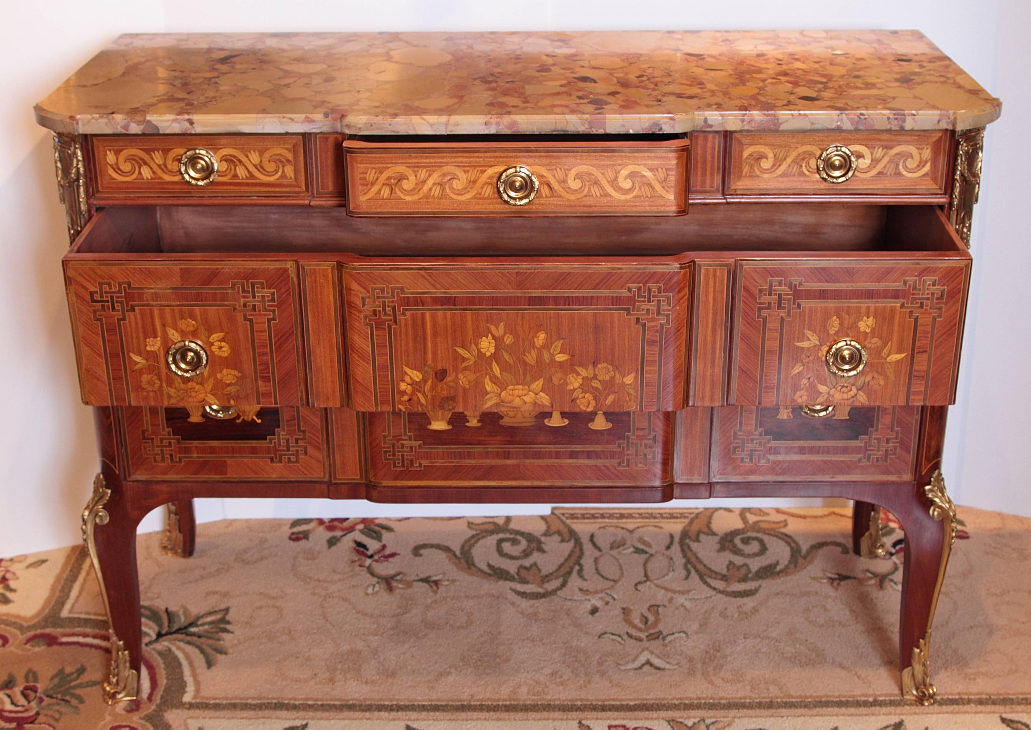 Pair of Late 19th Century French Louis XV Marquetry Commodes 4